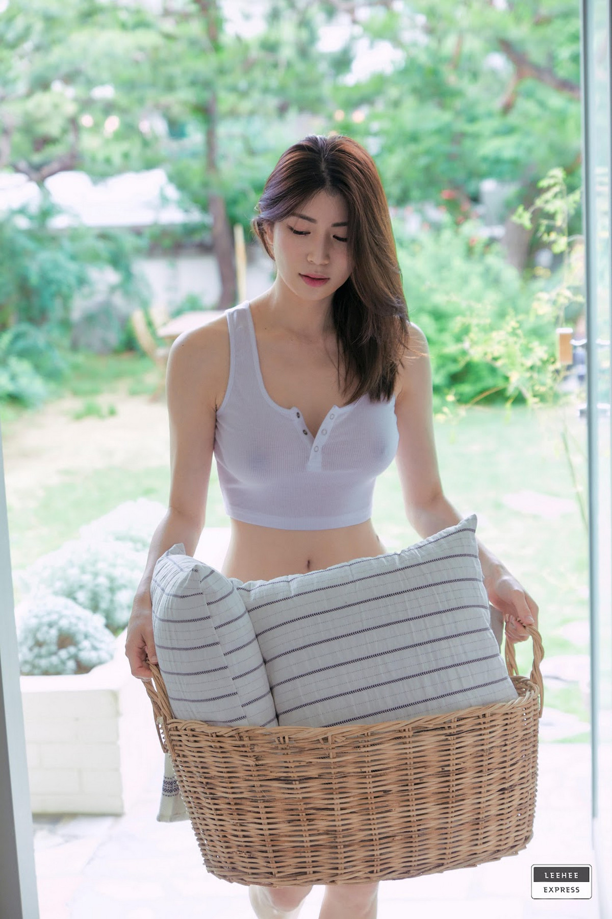 Min.E 민이, [LEEHEE EXPRESS] LEHF-038A+B Set.02の写真 20