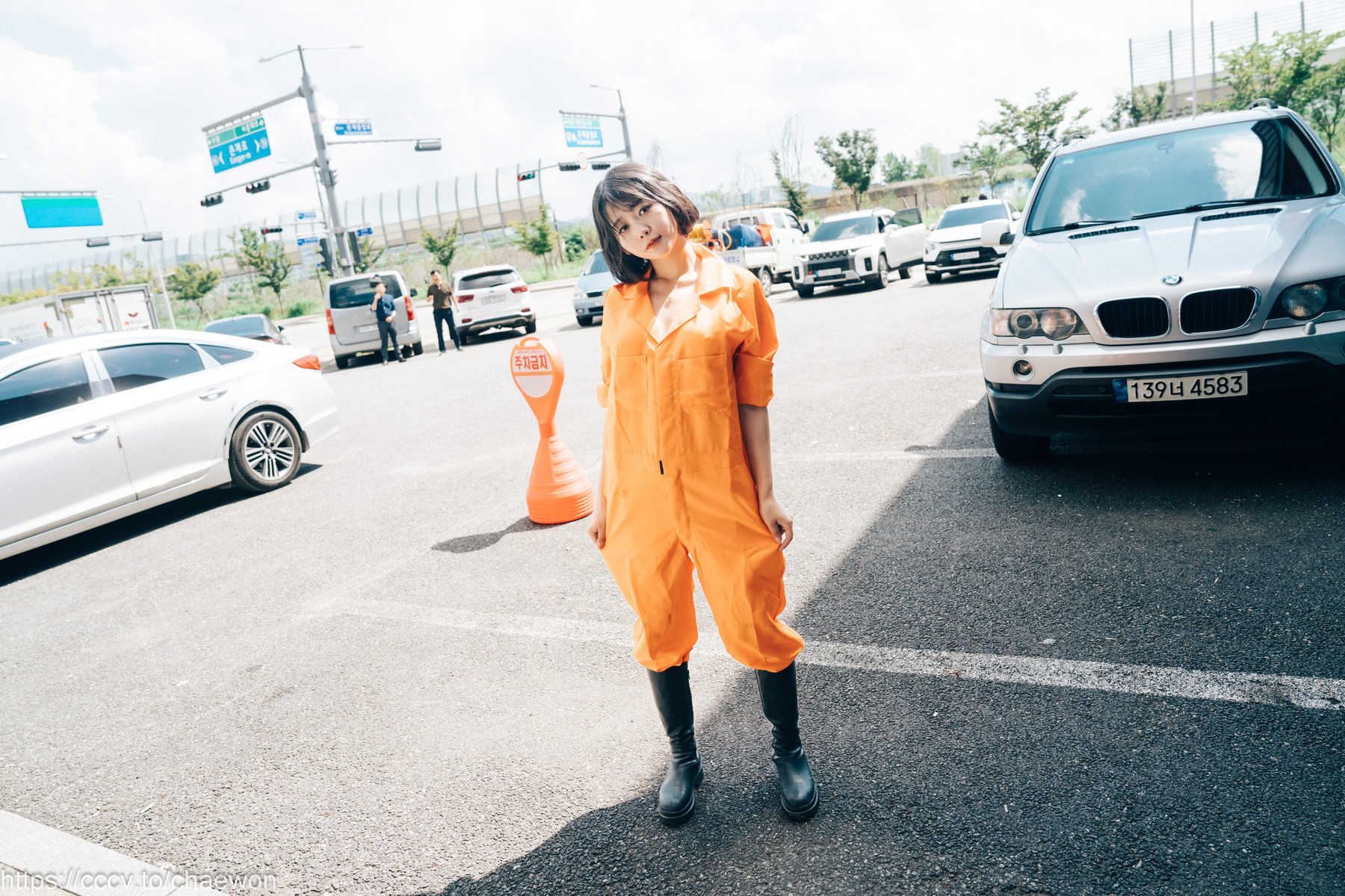 ZIA.Kwon 권지아, [Loozy] Garage Girl Set.01
