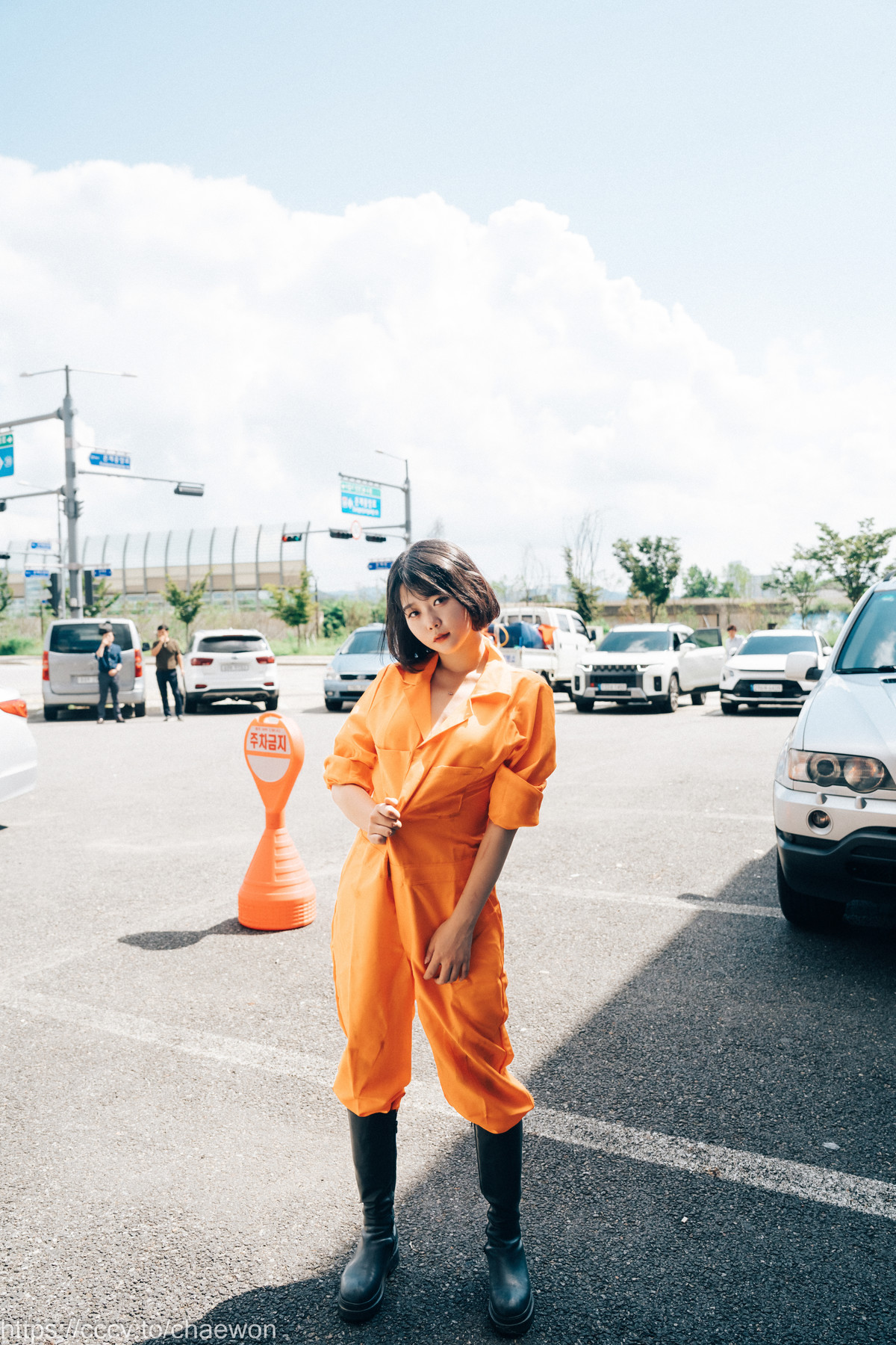 ZIA.Kwon 권지아, [Loozy] Garage Girl Set.01の写真 2
