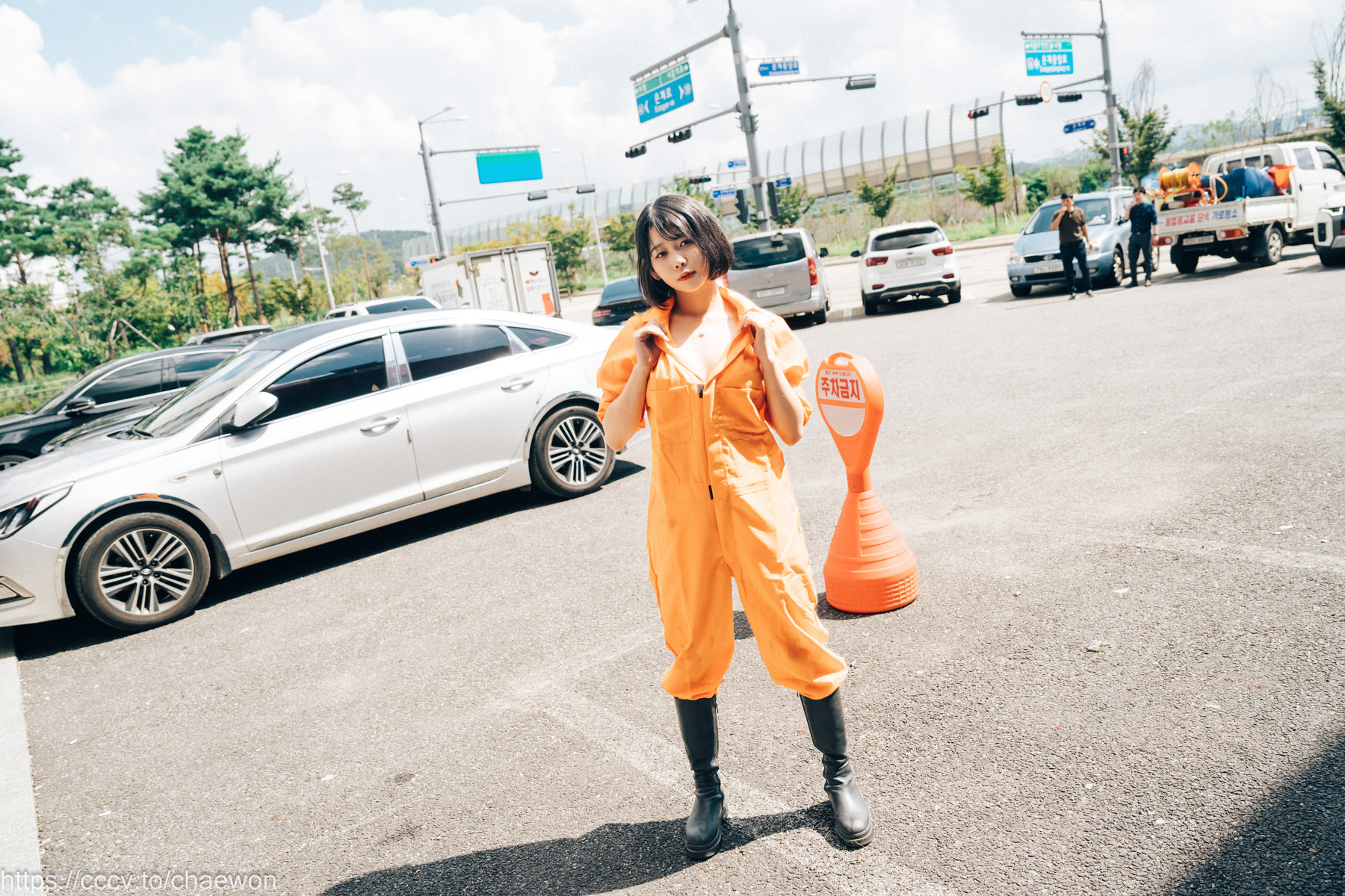 ZIA.Kwon 권지아, [Loozy] Garage Girl Set.01の写真 3