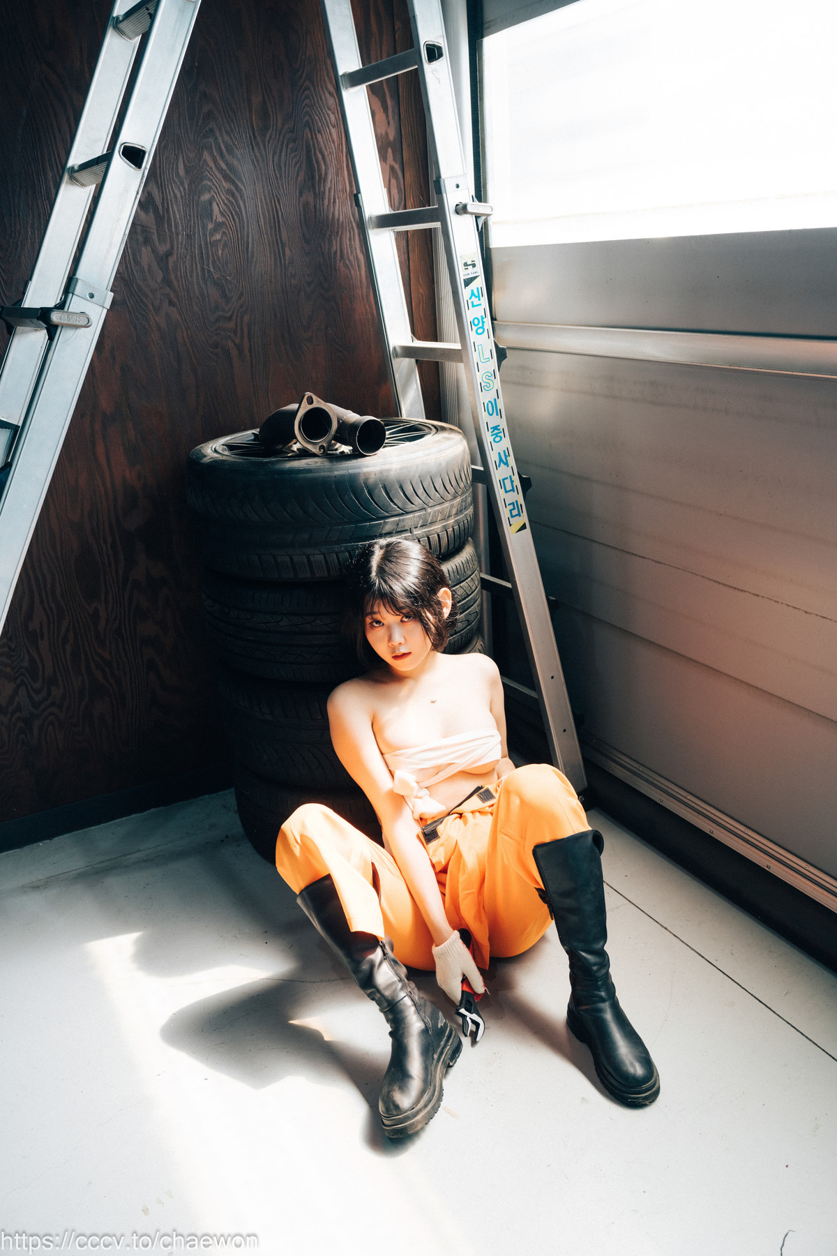 ZIA.Kwon 권지아, [Loozy] Garage Girl Set.01の写真 12