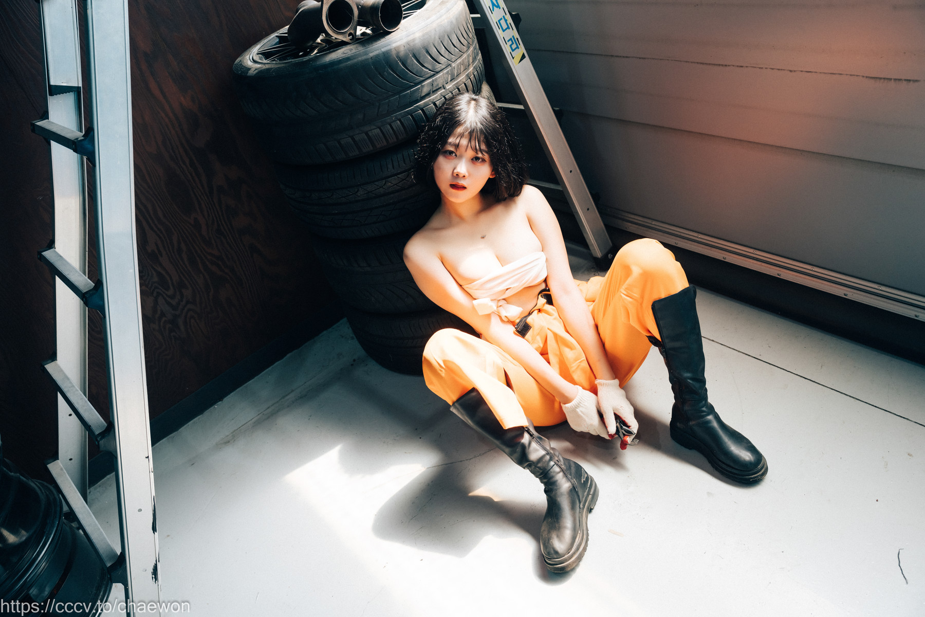 ZIA.Kwon 권지아, [Loozy] Garage Girl Set.01の写真 13