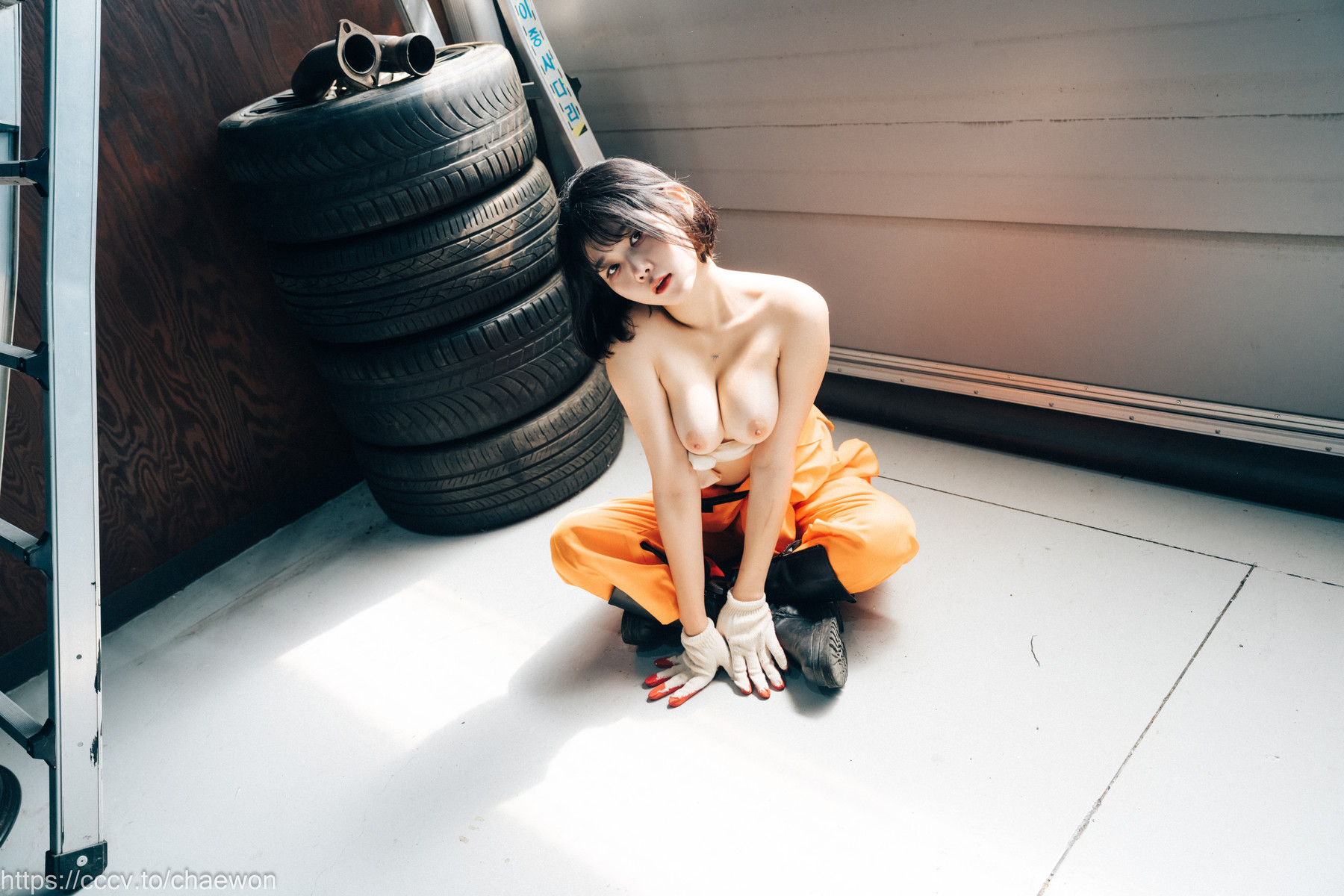 ZIA.Kwon 권지아, [Loozy] Garage Girl Set.01の写真 14