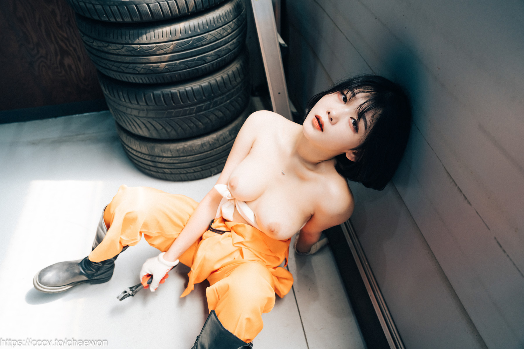 ZIA.Kwon 권지아, [Loozy] Garage Girl Set.01の写真 16