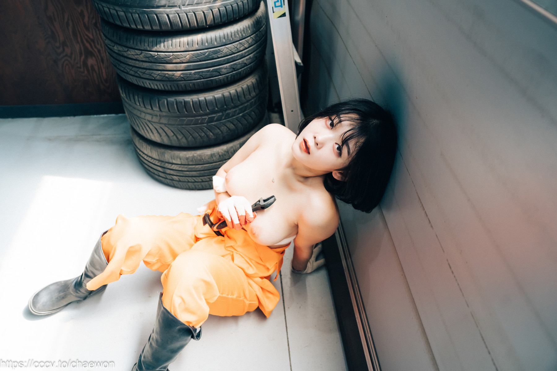ZIA.Kwon 권지아, [Loozy] Garage Girl Set.01の写真 17