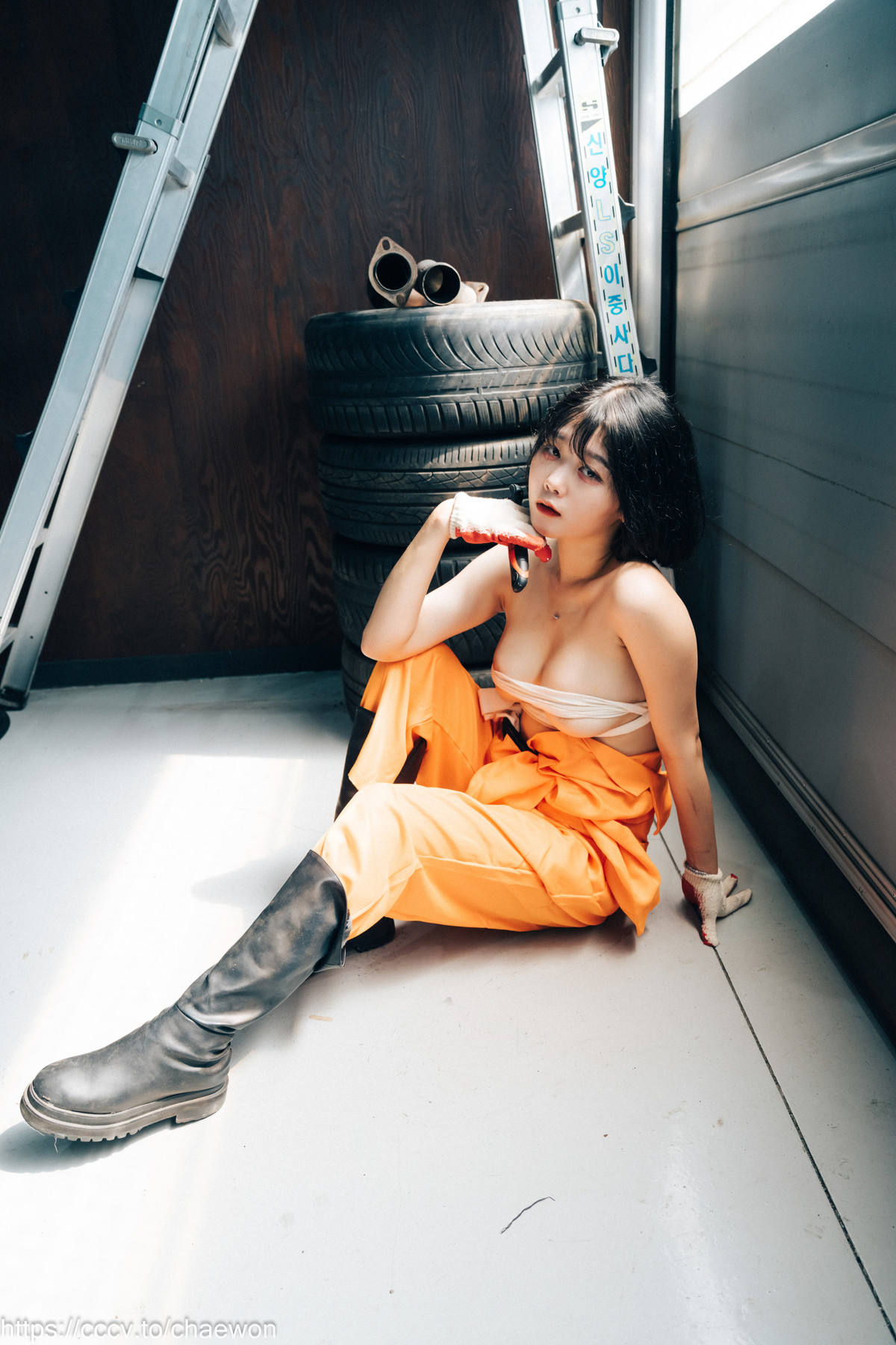 ZIA.Kwon 권지아, [Loozy] Garage Girl Set.01の写真 21