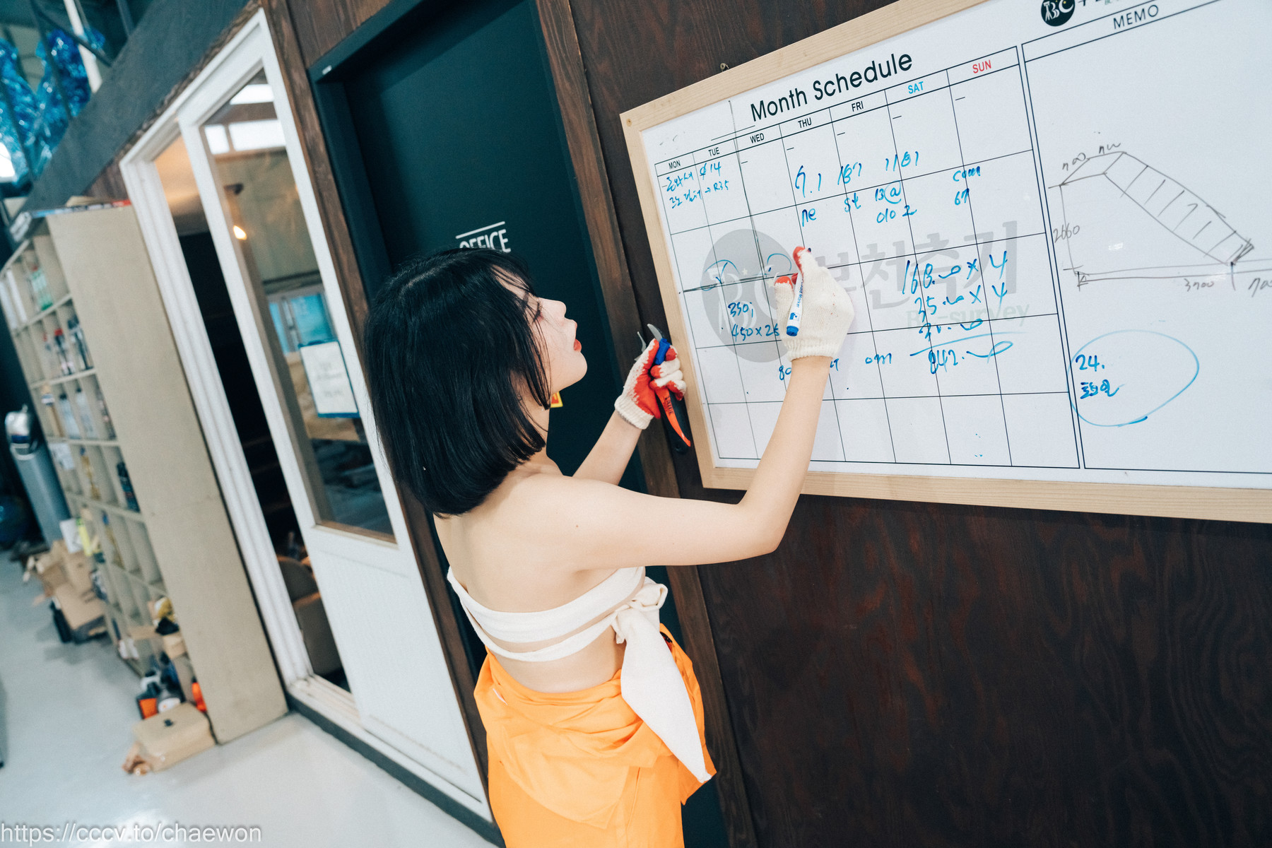 ZIA.Kwon 권지아, [Loozy] Garage Girl Set.01の写真 22