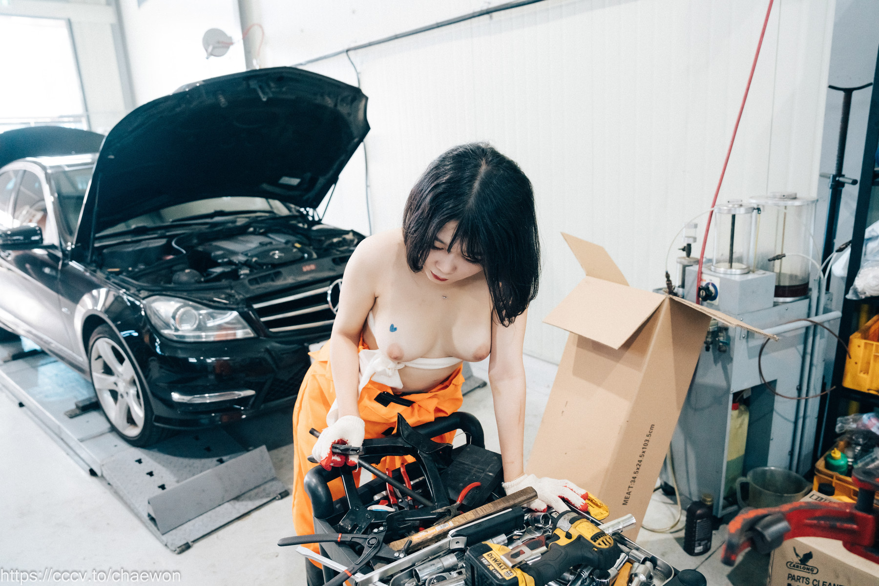 ZIA.Kwon 권지아, [Loozy] Garage Girl Set.01の写真 27