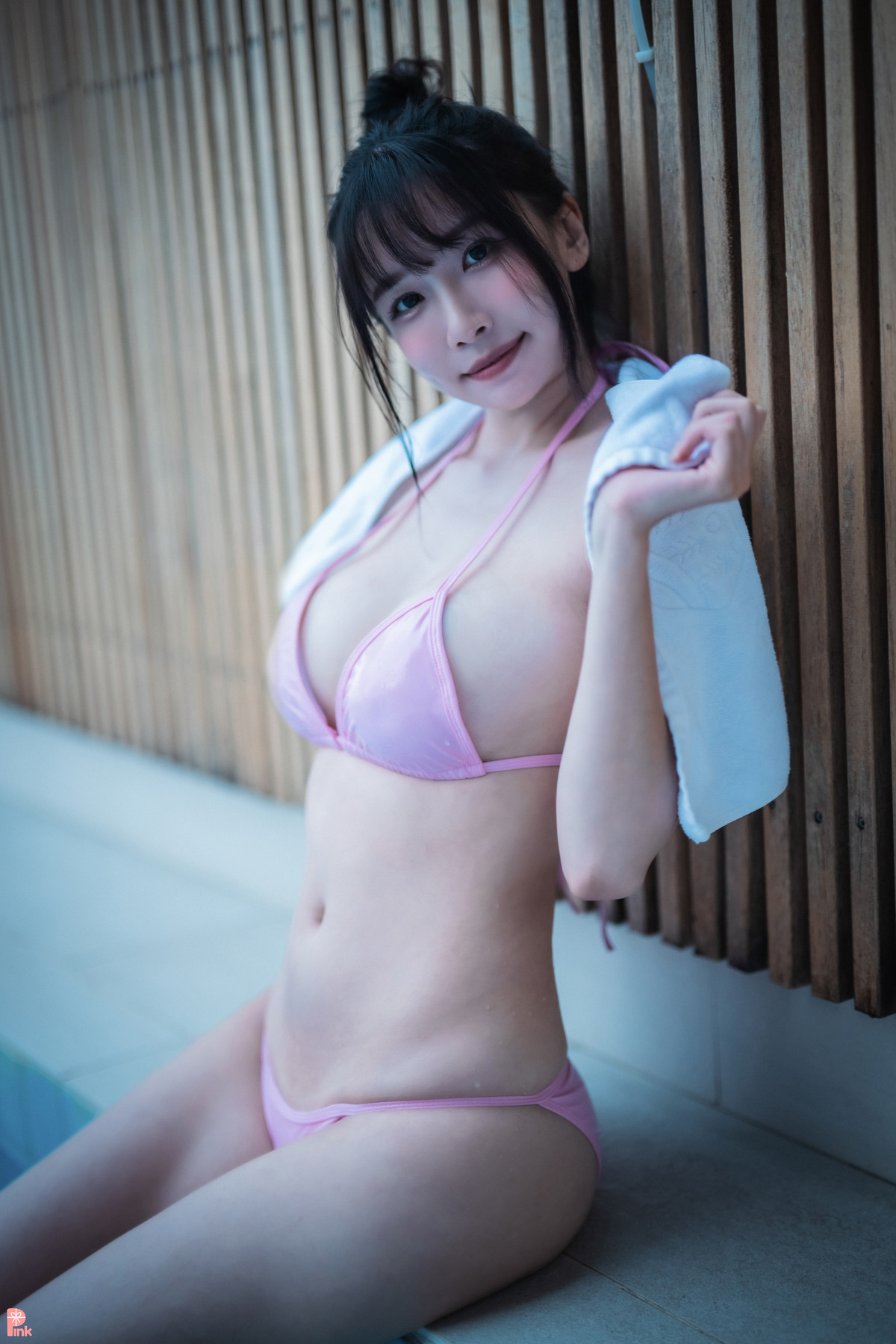 Lee Ahrin 이아린, [PINK] Bikini Day Set.02の写真 40