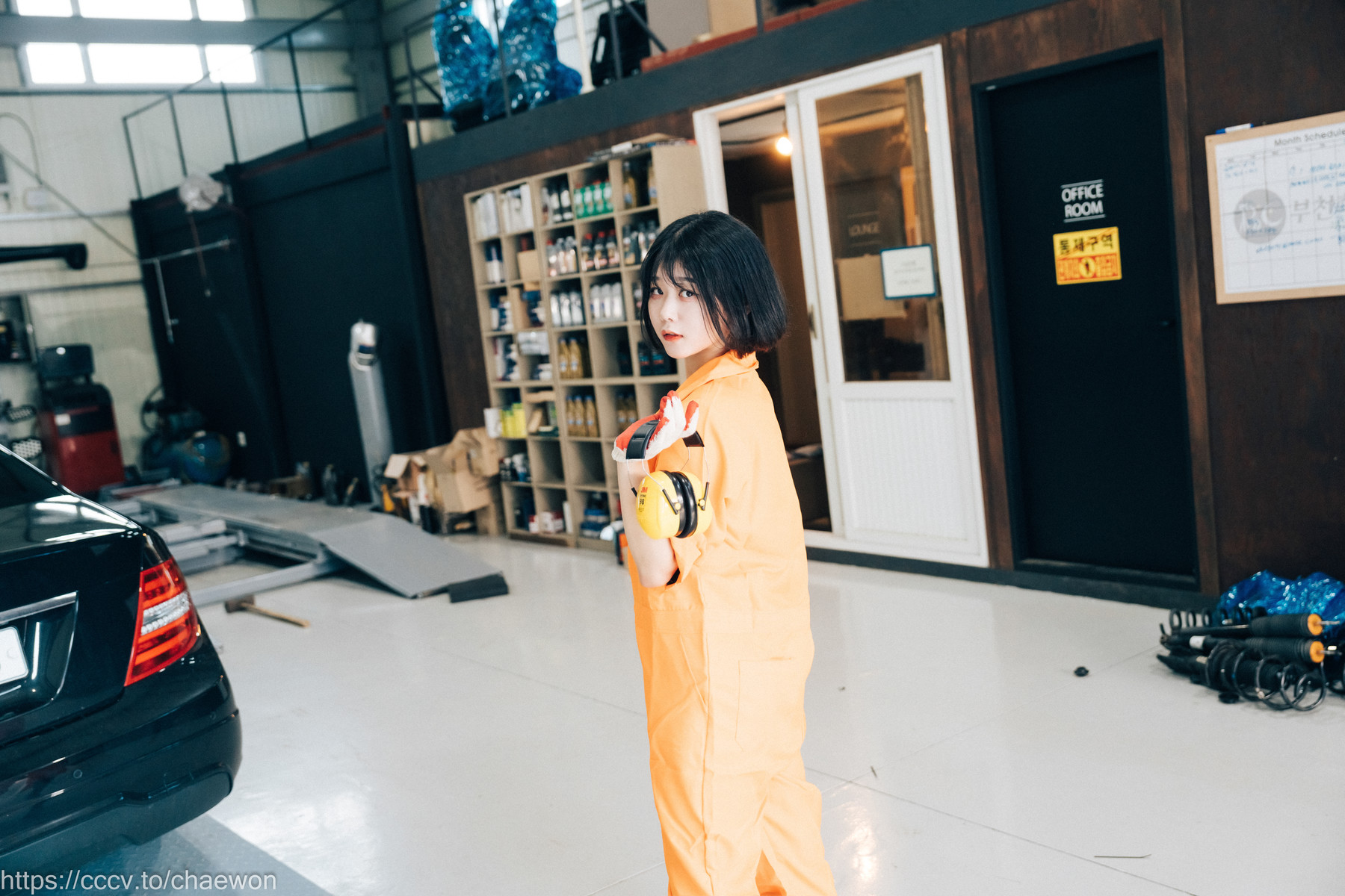 ZIA.Kwon 권지아, [Loozy] Garage Girl Set.02の写真 3