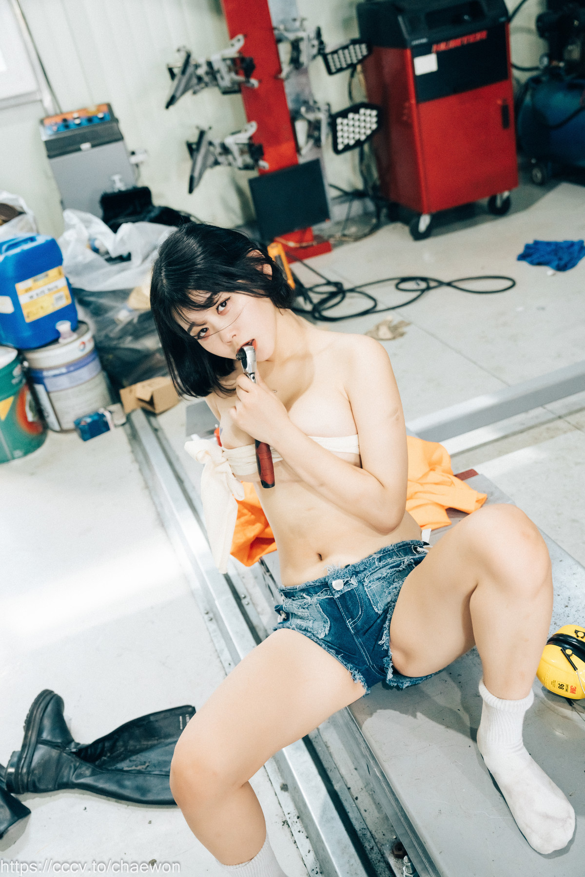 ZIA.Kwon 권지아, [Loozy] Garage Girl Set.02の写真 14