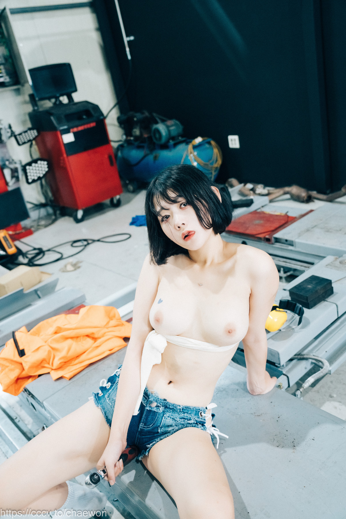 ZIA.Kwon 권지아, [Loozy] Garage Girl Set.02の写真 20