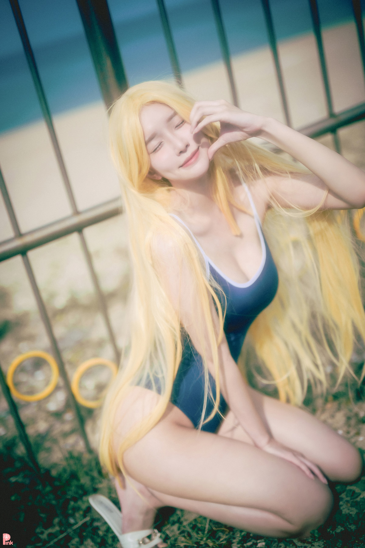 Lee Ahrin 이아린, [PINK] Meet Me in The Summer Set.01の写真 9