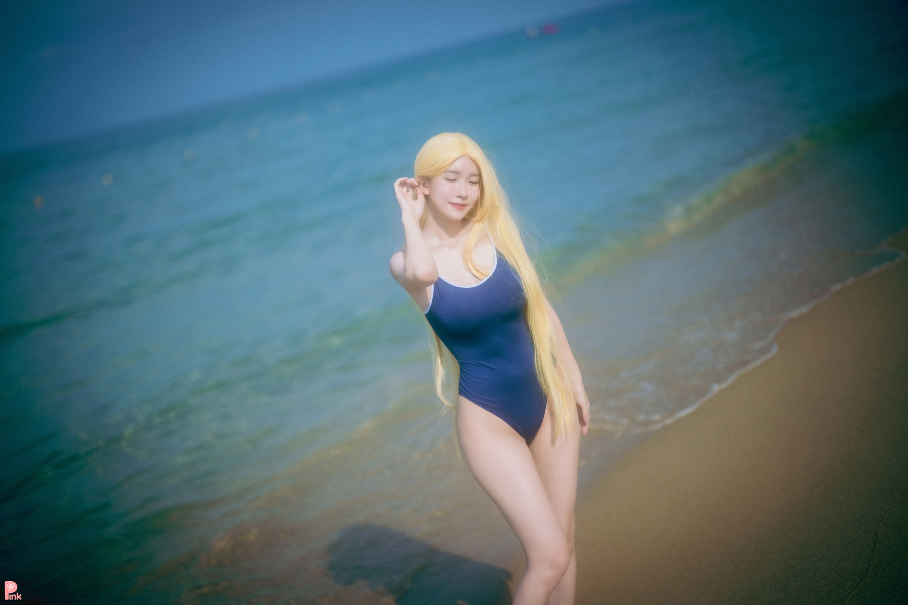 Lee Ahrin 이아린, [PINK] Meet Me in The Summer Set.01の写真 12