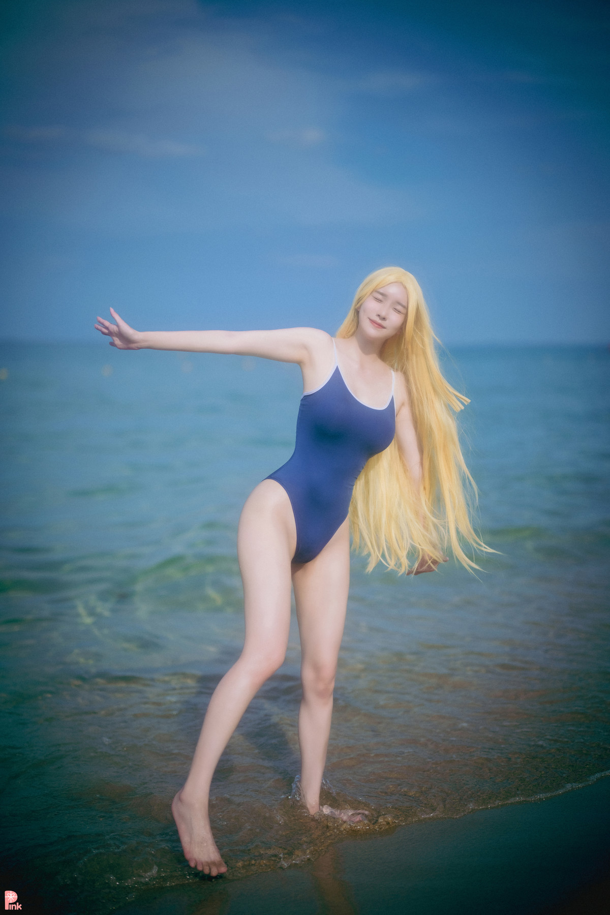 Lee Ahrin 이아린, [PINK] Meet Me in The Summer Set.01の写真 23