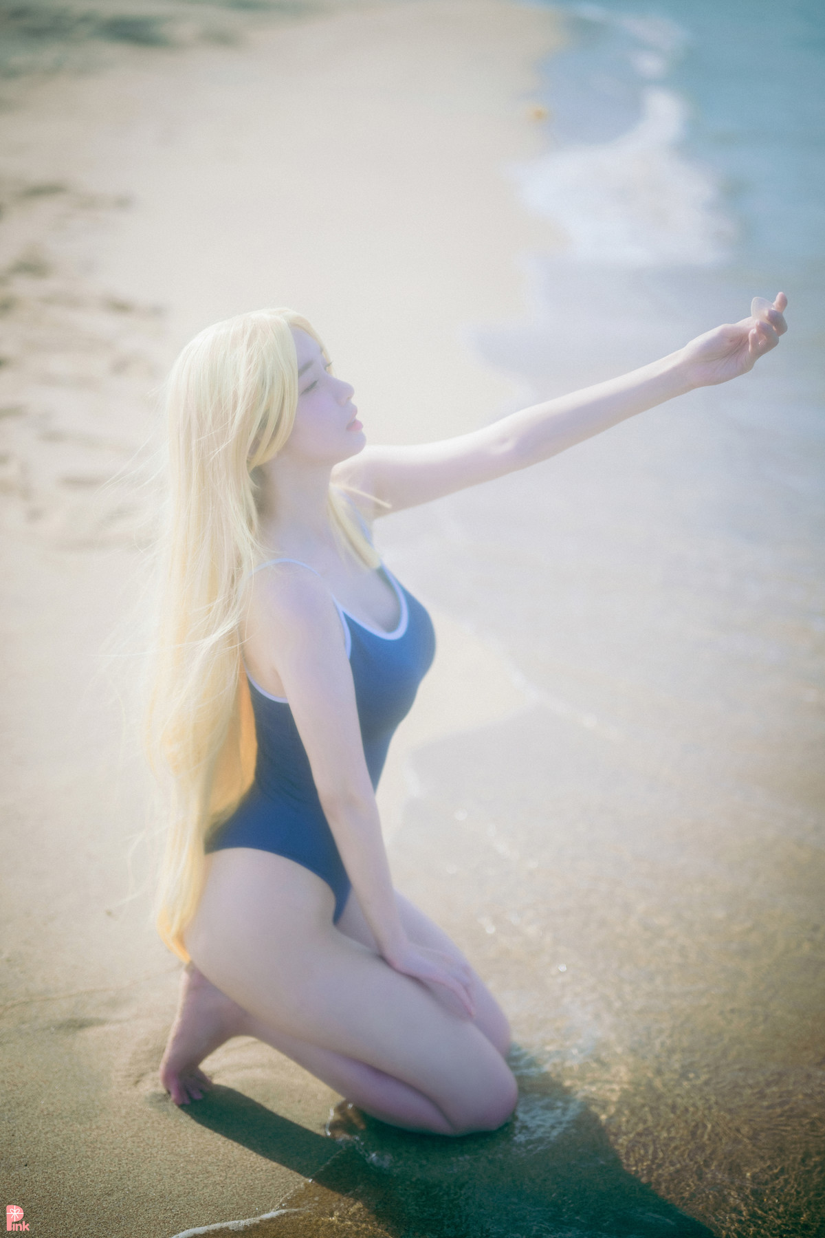 Lee Ahrin 이아린, [PINK] Meet Me in The Summer Set.01の写真 43