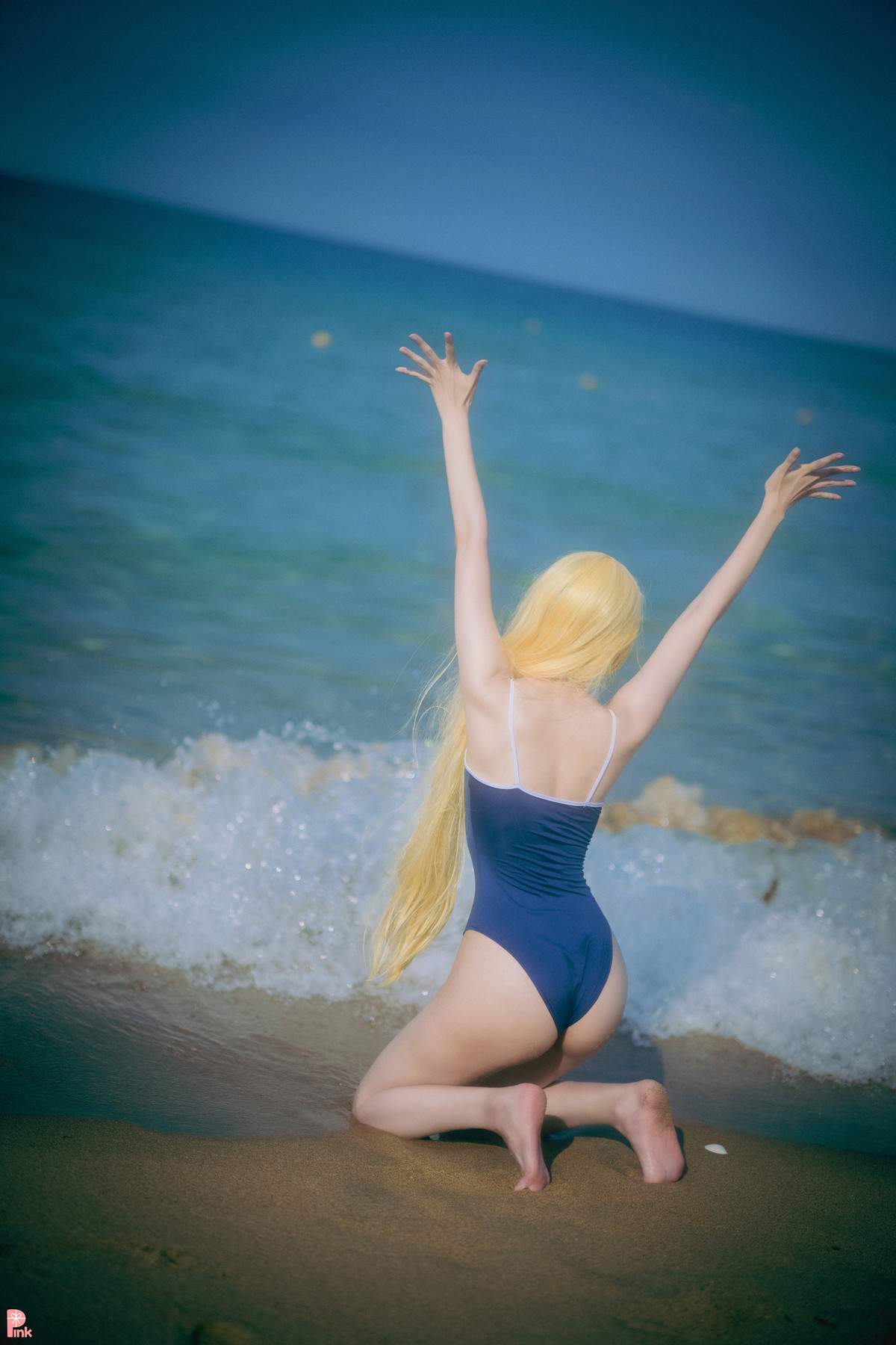 Lee Ahrin 이아린, [PINK] Meet Me in The Summer Set.02の写真 3