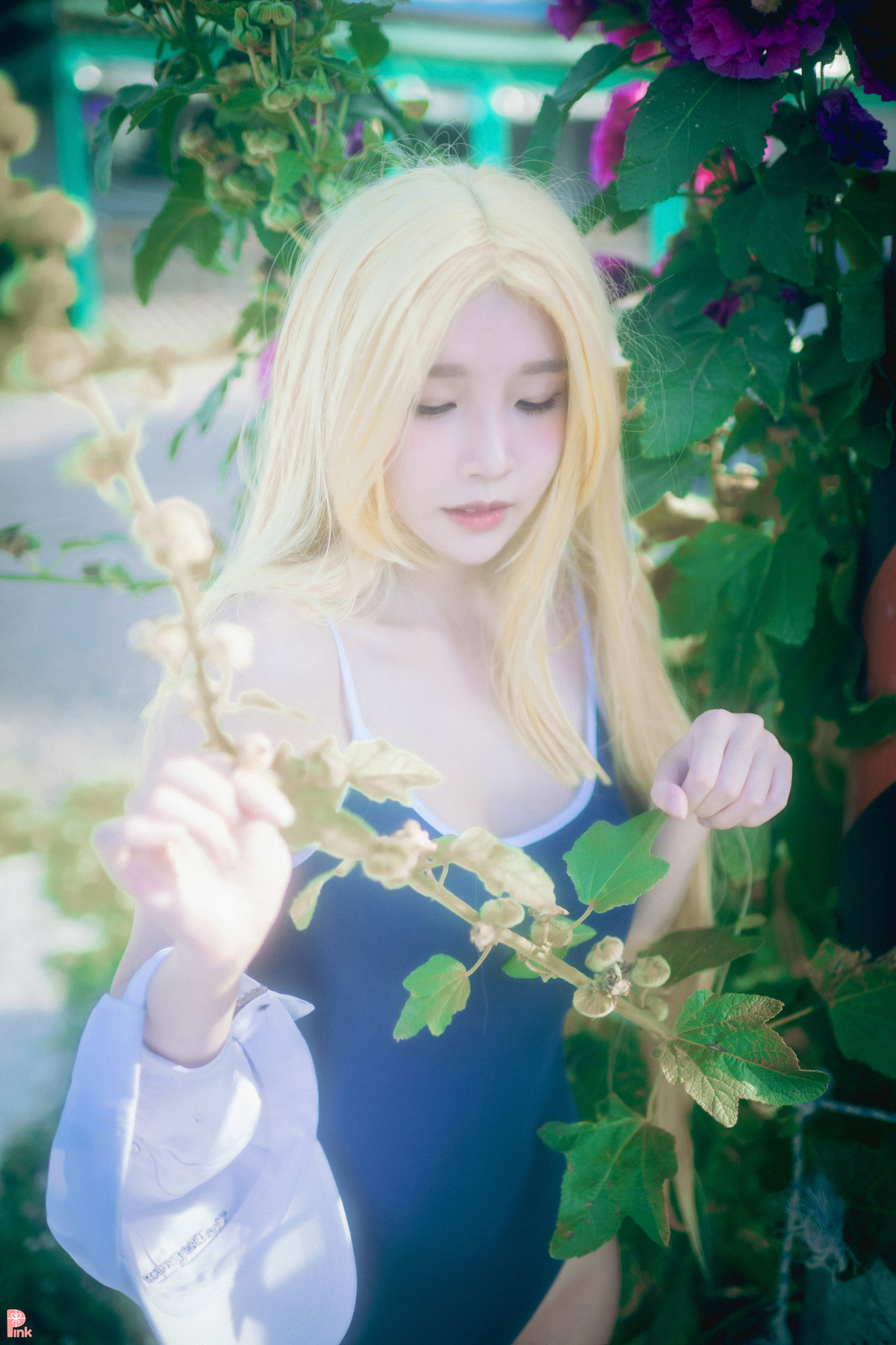 Lee Ahrin 이아린, [PINK] Meet Me in The Summer Set.02の写真 17
