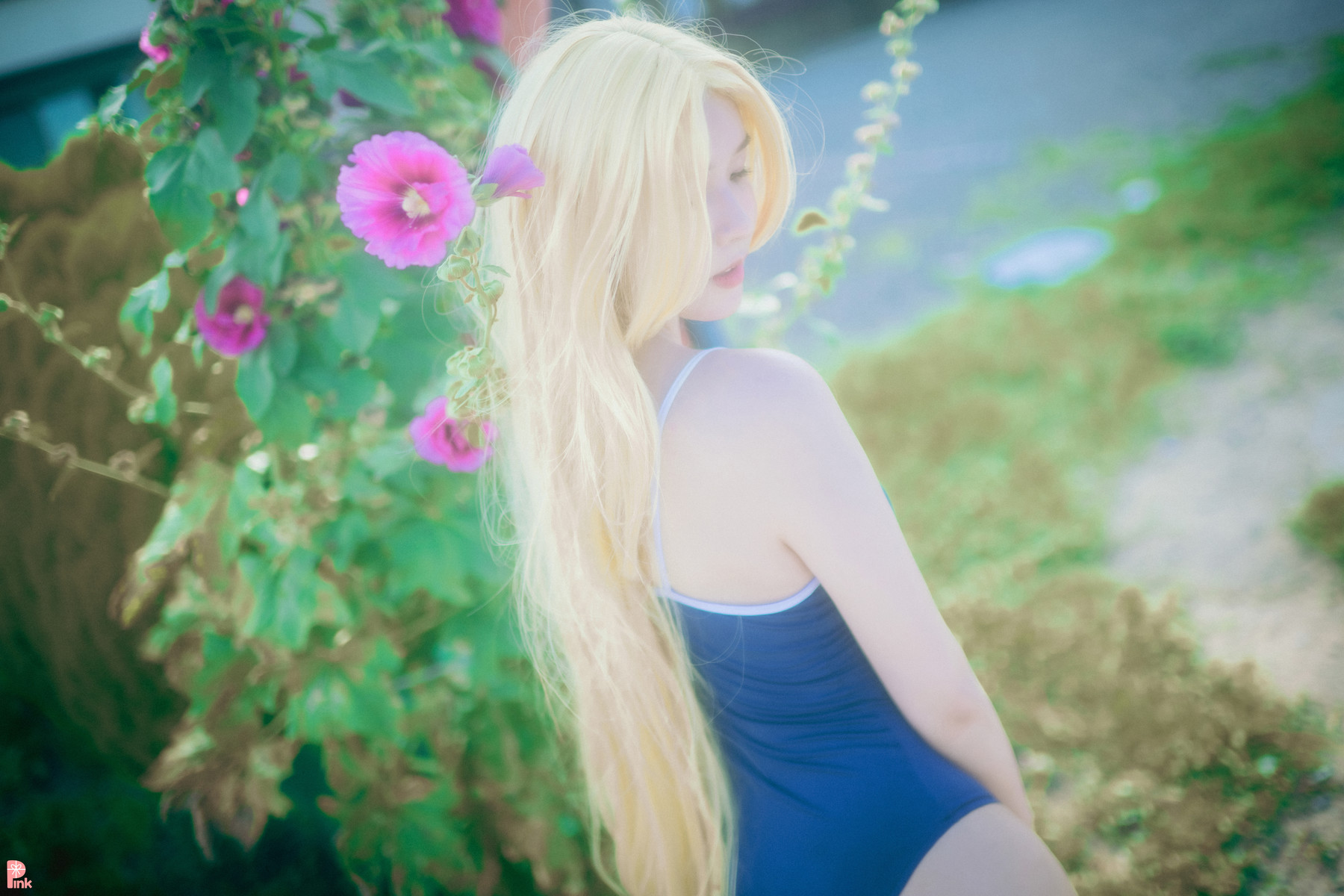 Lee Ahrin 이아린, [PINK] Meet Me in The Summer Set.02の写真 22