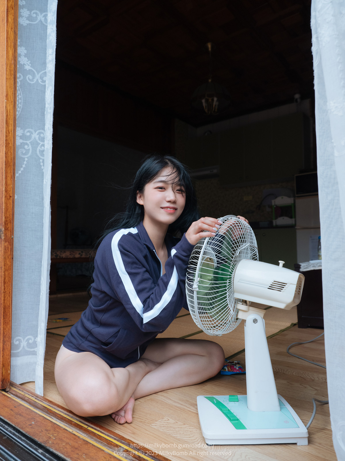 Yui 유이, [MilkyBomb] Tracksuit 체육복 Set.01の写真 2