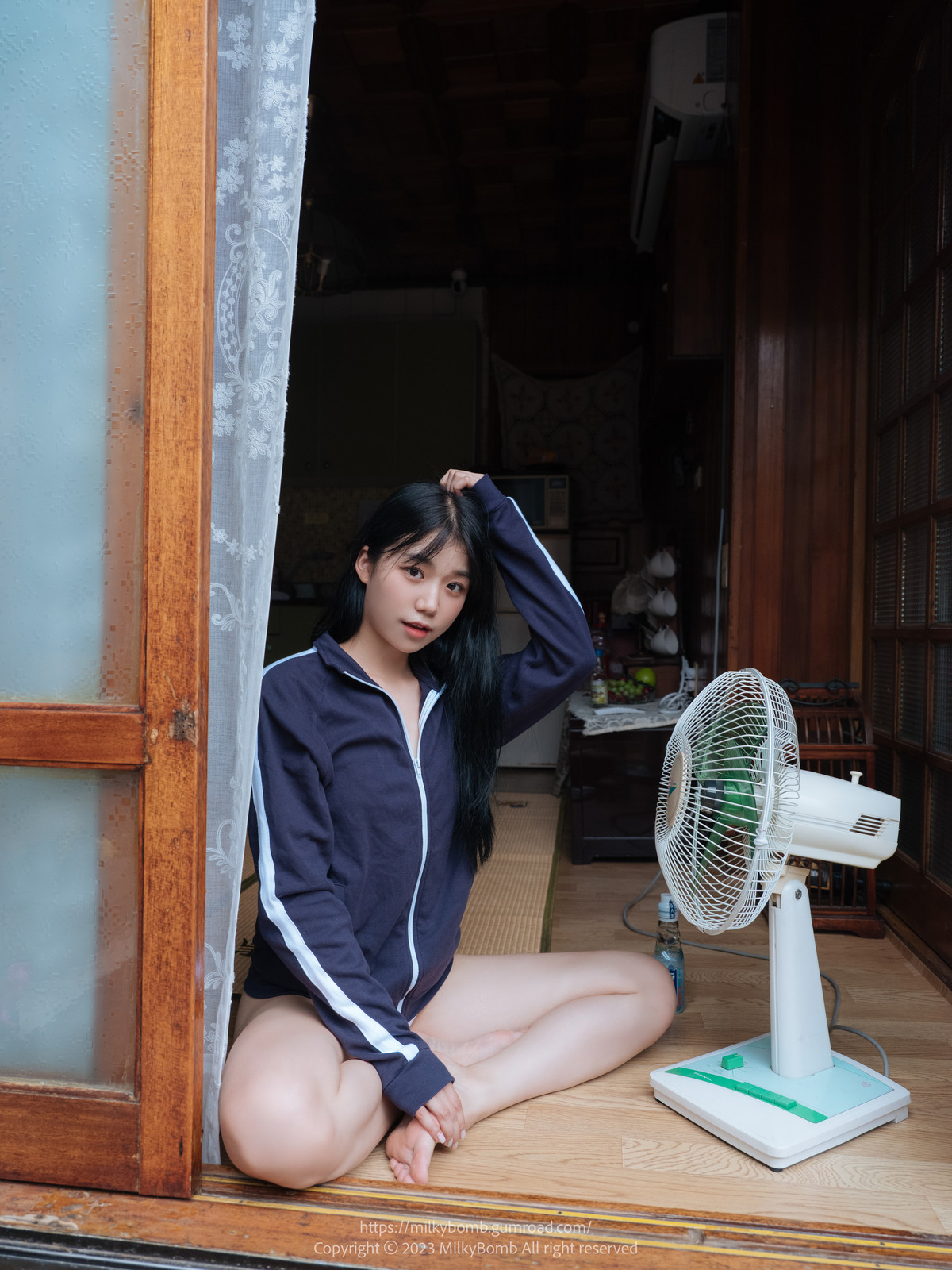 Yui 유이, [MilkyBomb] Tracksuit 체육복 Set.01の写真 3