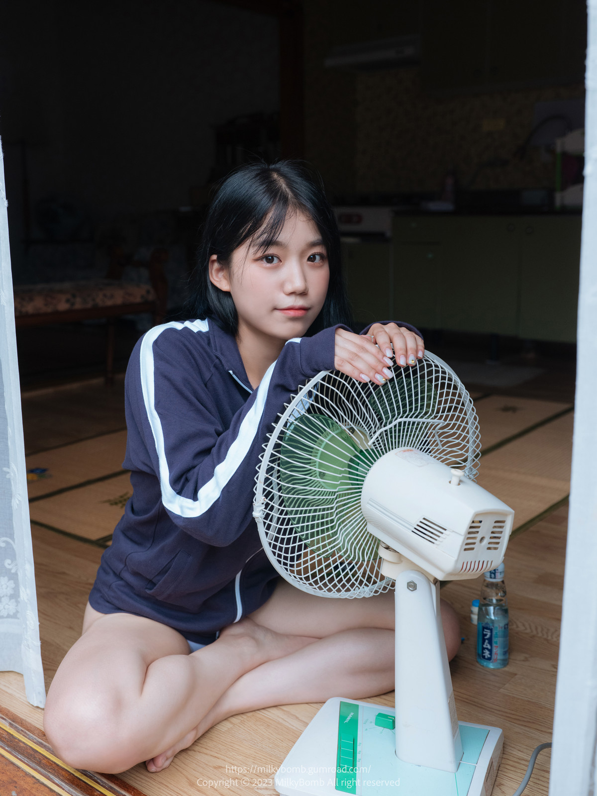 Yui 유이, [MilkyBomb] Tracksuit 체육복 Set.01の写真 4