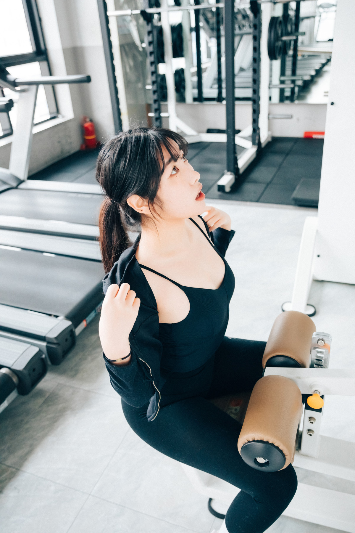 Sonson 손손, [Loozy] Personal Trainer Set.02