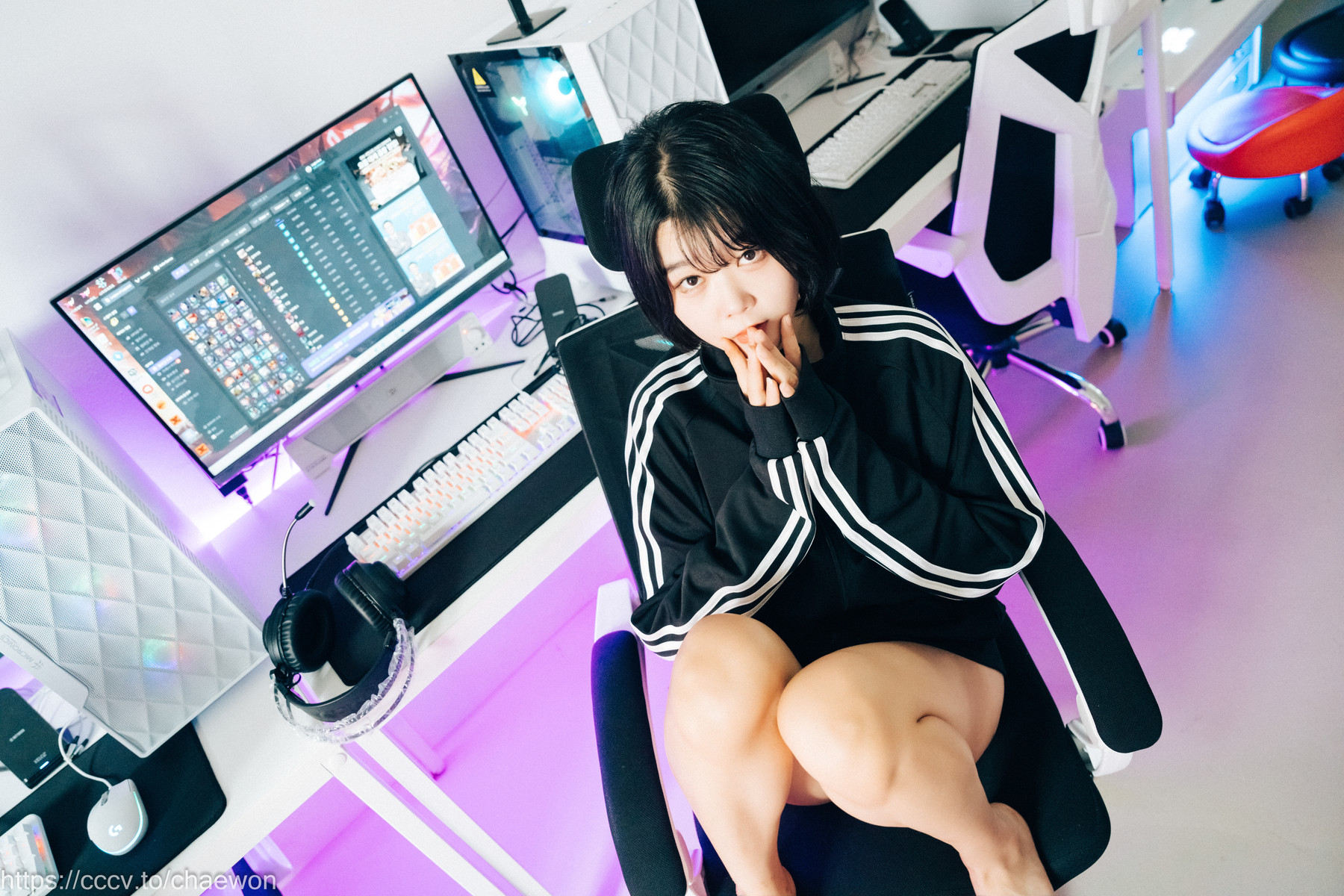 ZIA.Kwon 권지아, [Loozy] PC Room With SP Set.02の写真 6