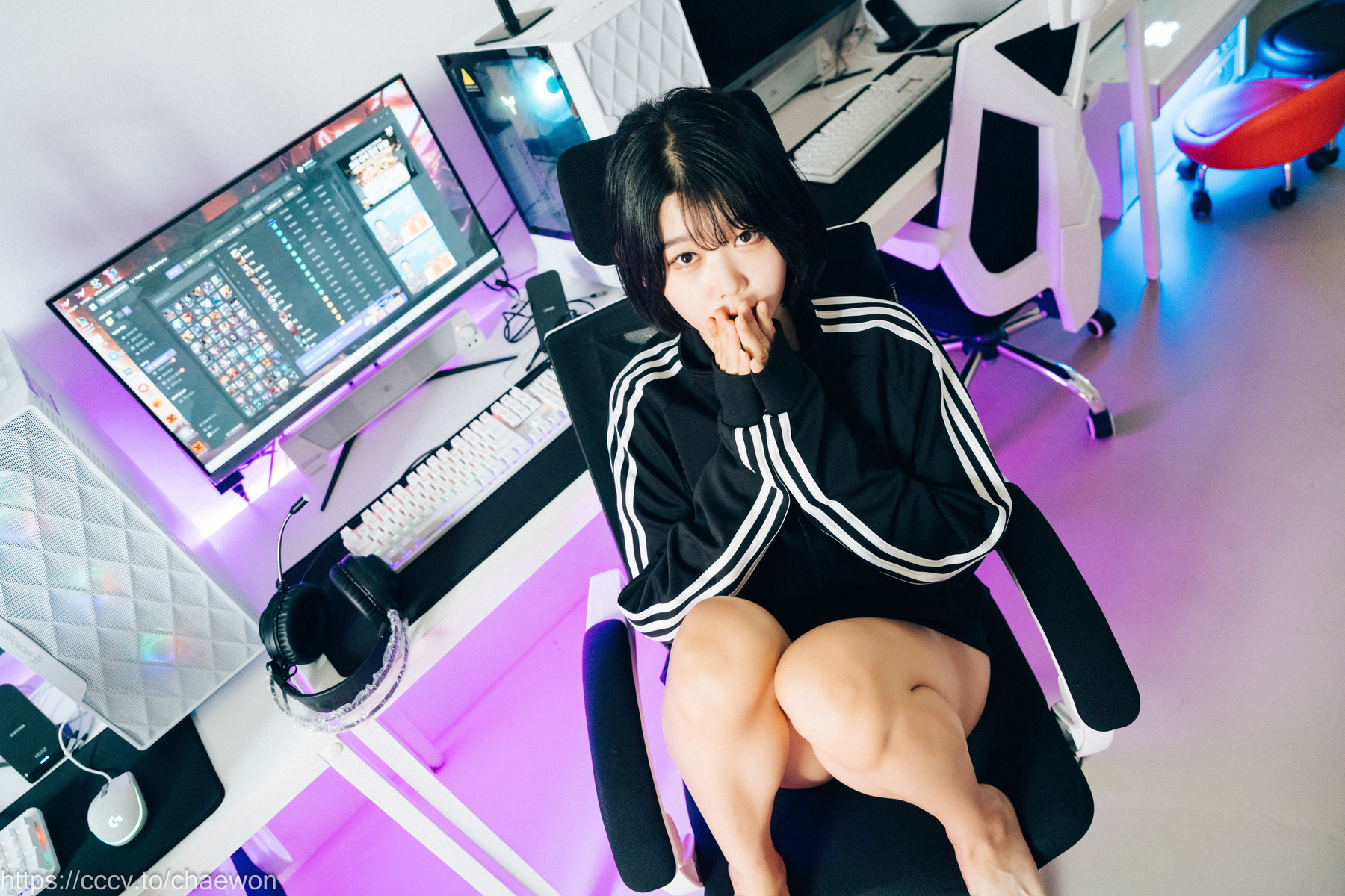 ZIA.Kwon 권지아, [Loozy] PC Room With SP Set.02の写真 7