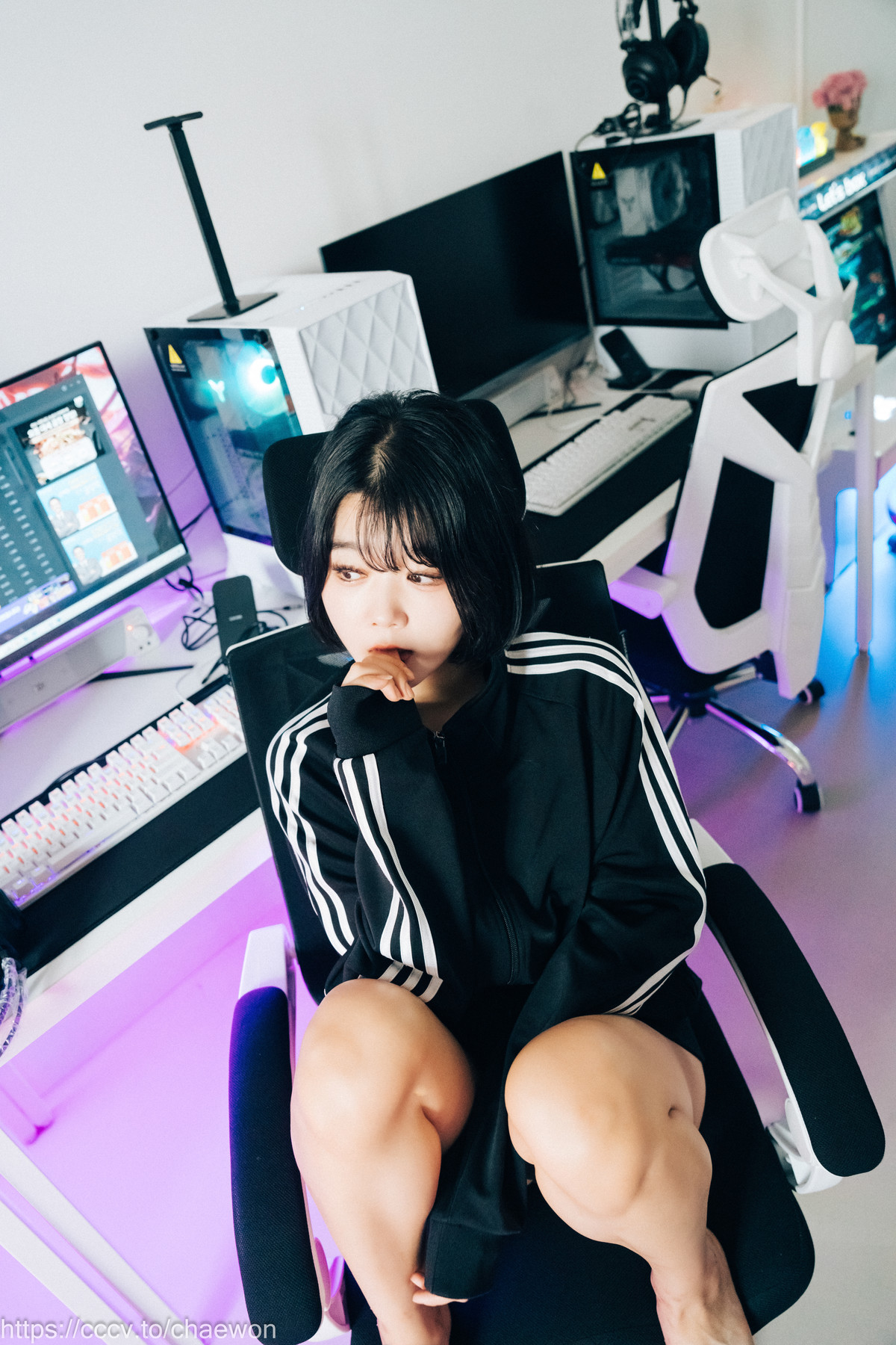 ZIA.Kwon 권지아, [Loozy] PC Room With SP Set.02の写真 8