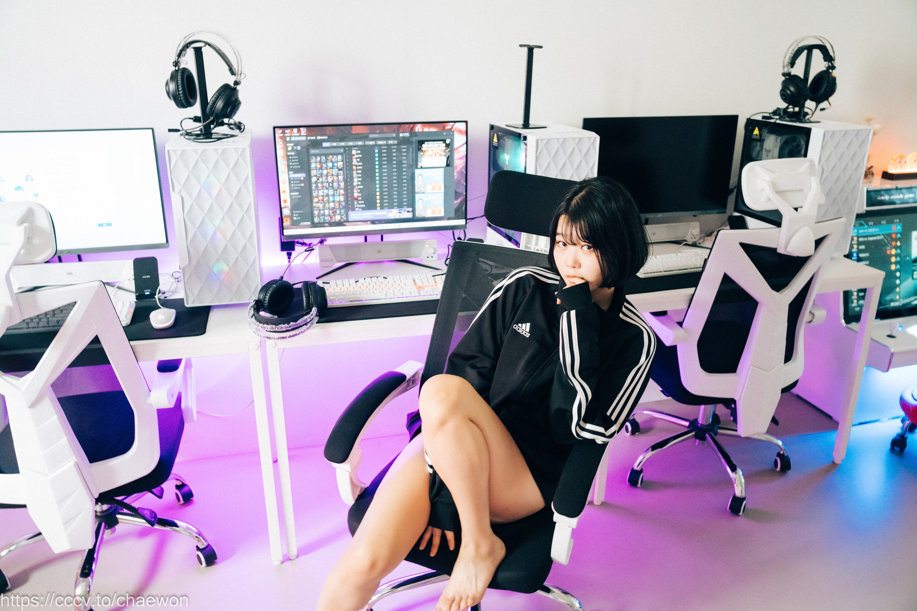 ZIA.Kwon 권지아, [Loozy] PC Room With SP Set.02の写真 11