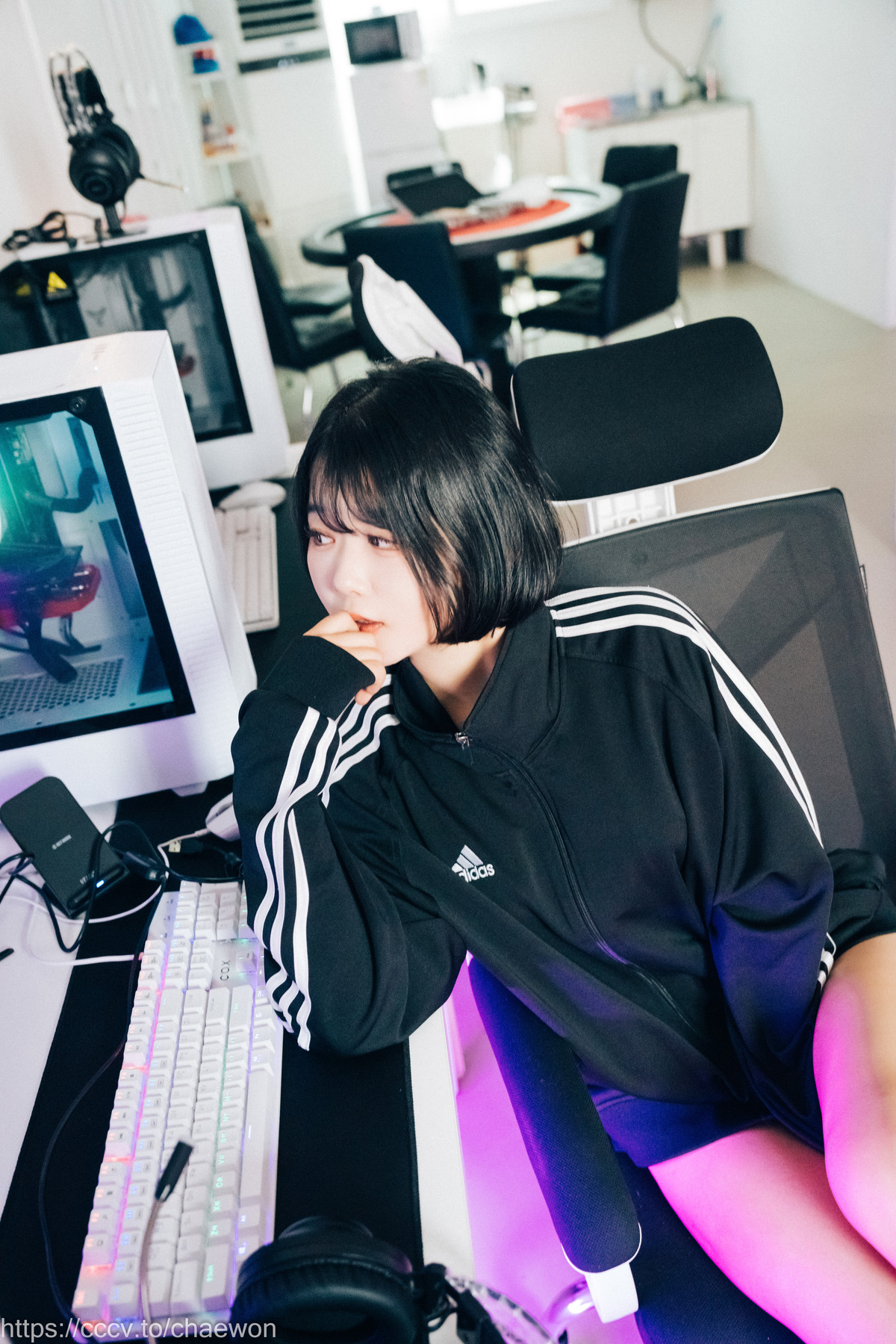 ZIA.Kwon 권지아, [Loozy] PC Room With SP Set.02の写真 12
