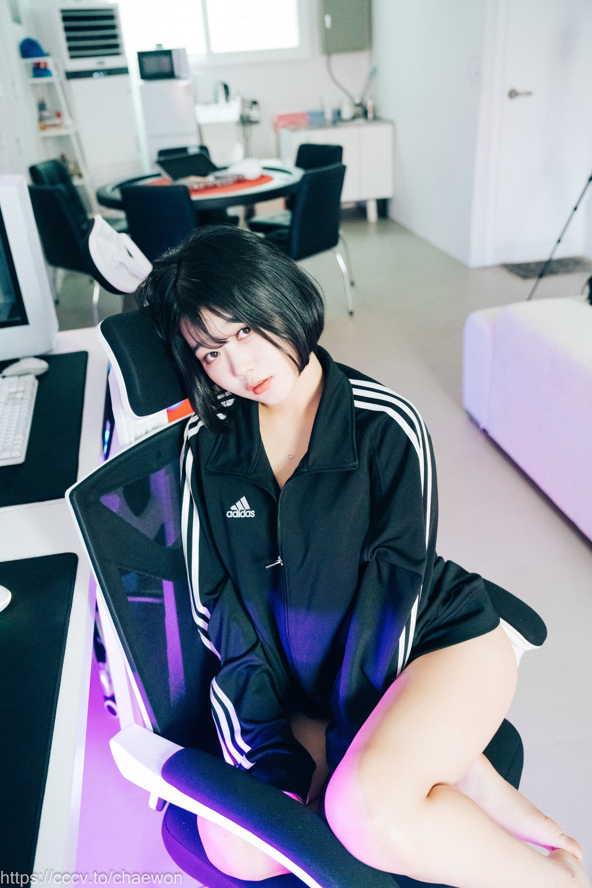 ZIA.Kwon 권지아, [Loozy] PC Room With SP Set.02の写真 20