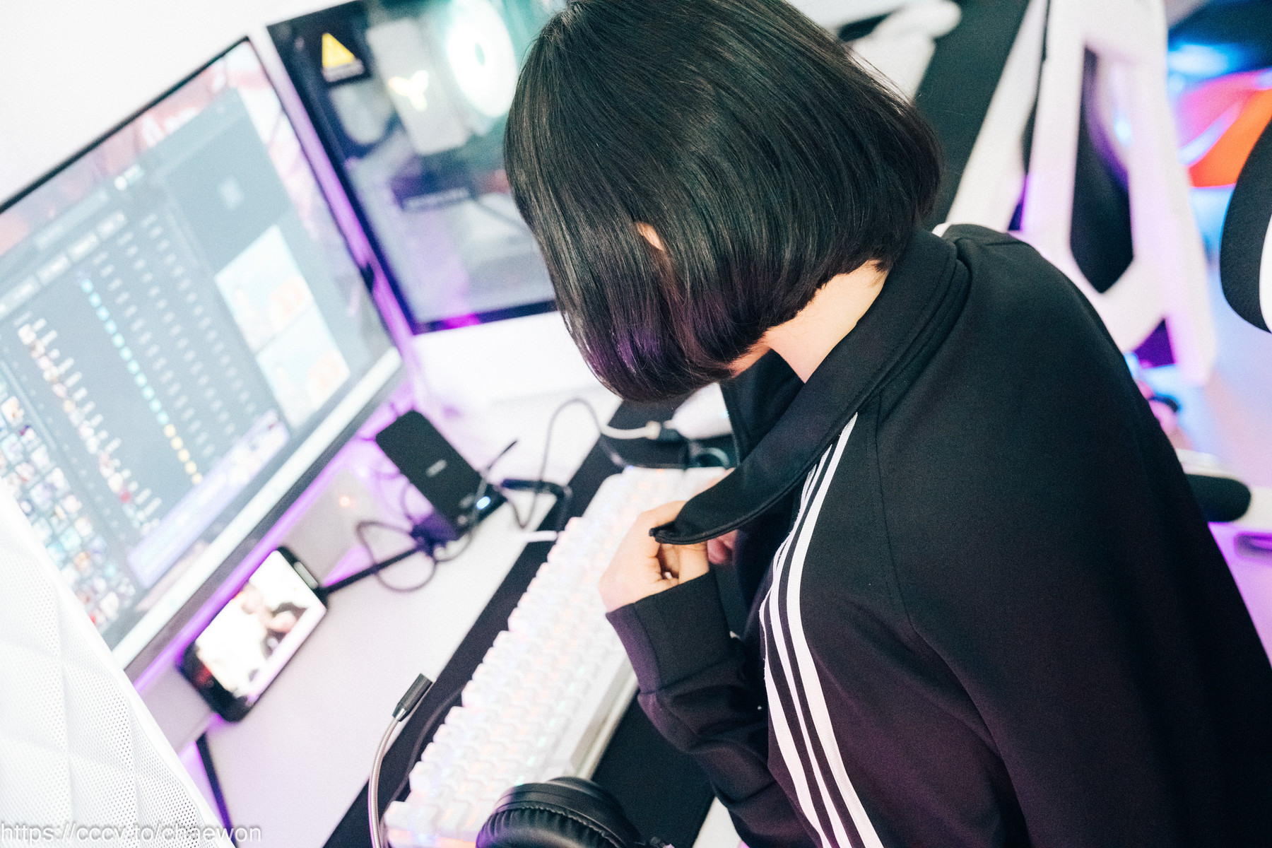 ZIA.Kwon 권지아, [Loozy] PC Room With SP Set.02の写真 22