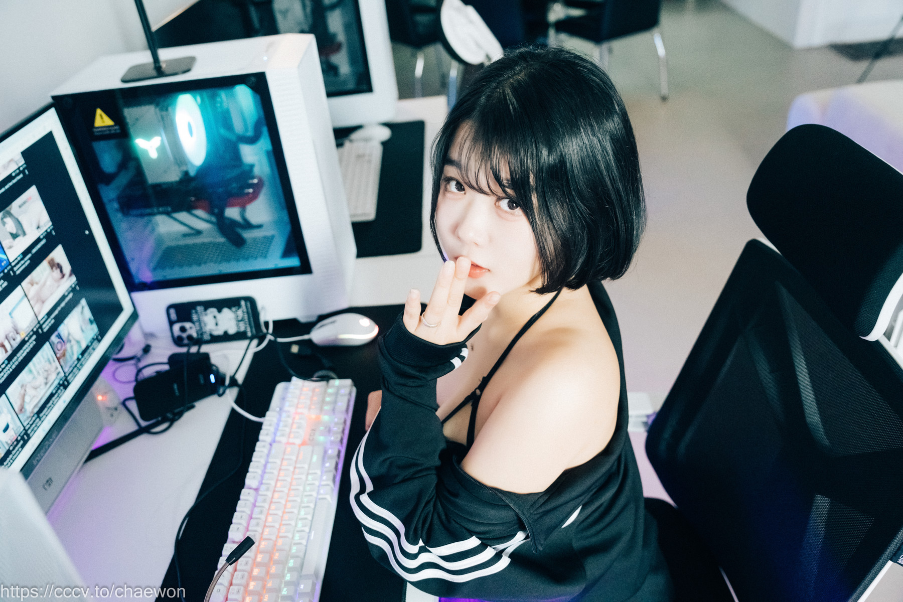 ZIA.Kwon 권지아, [Loozy] PC Room With SP Set.02の写真 38