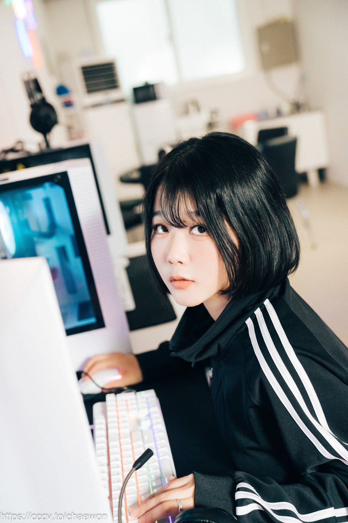 ZIA.Kwon 권지아, [Loozy] PC Room With SP Set.02の写真 44
