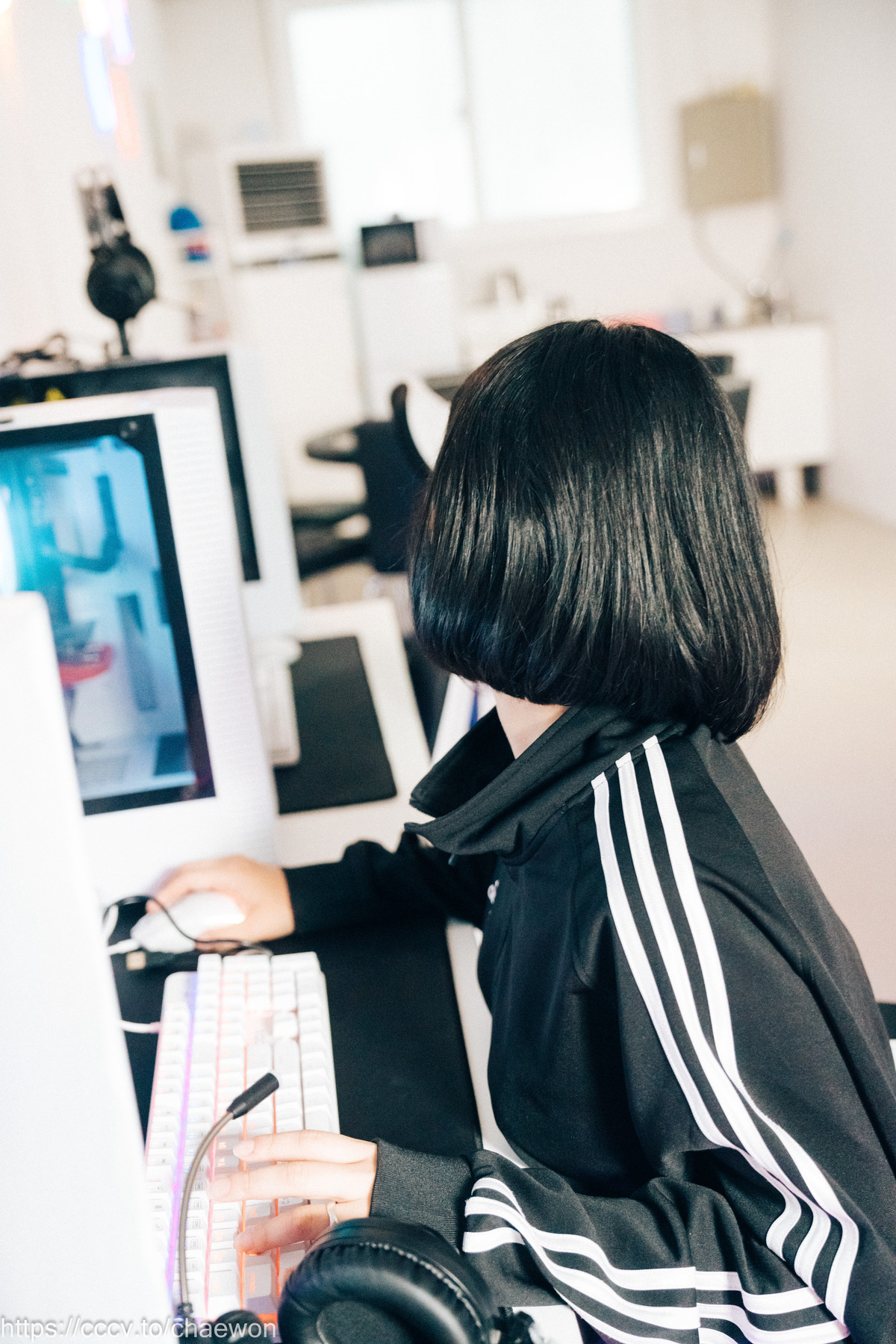 ZIA.Kwon 권지아, [Loozy] PC Room With SP Set.02の写真 45