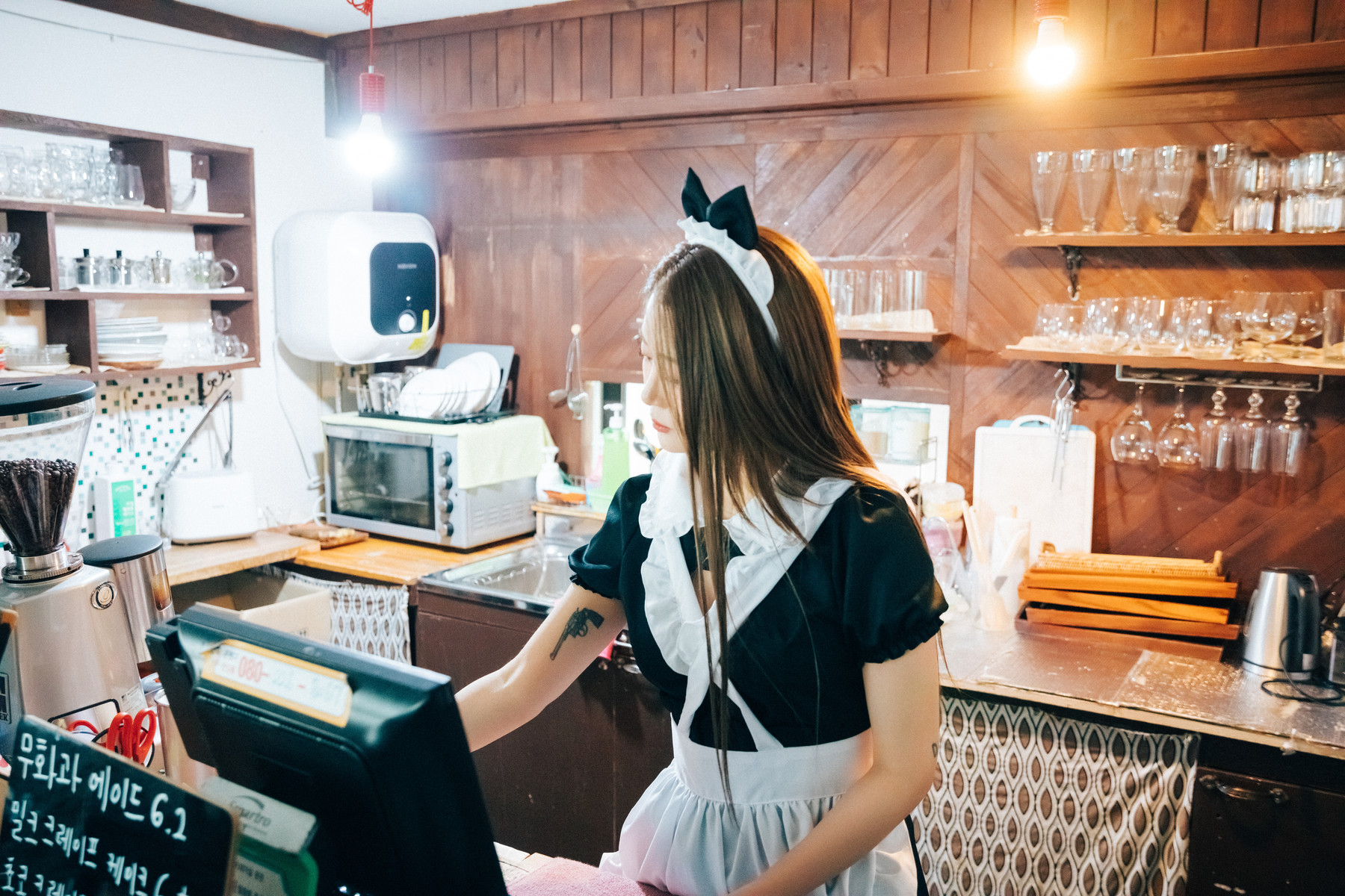 Jeong Bomi 정보미, [Loozy] Maid Cafe +S.Ver Set.03の写真 4