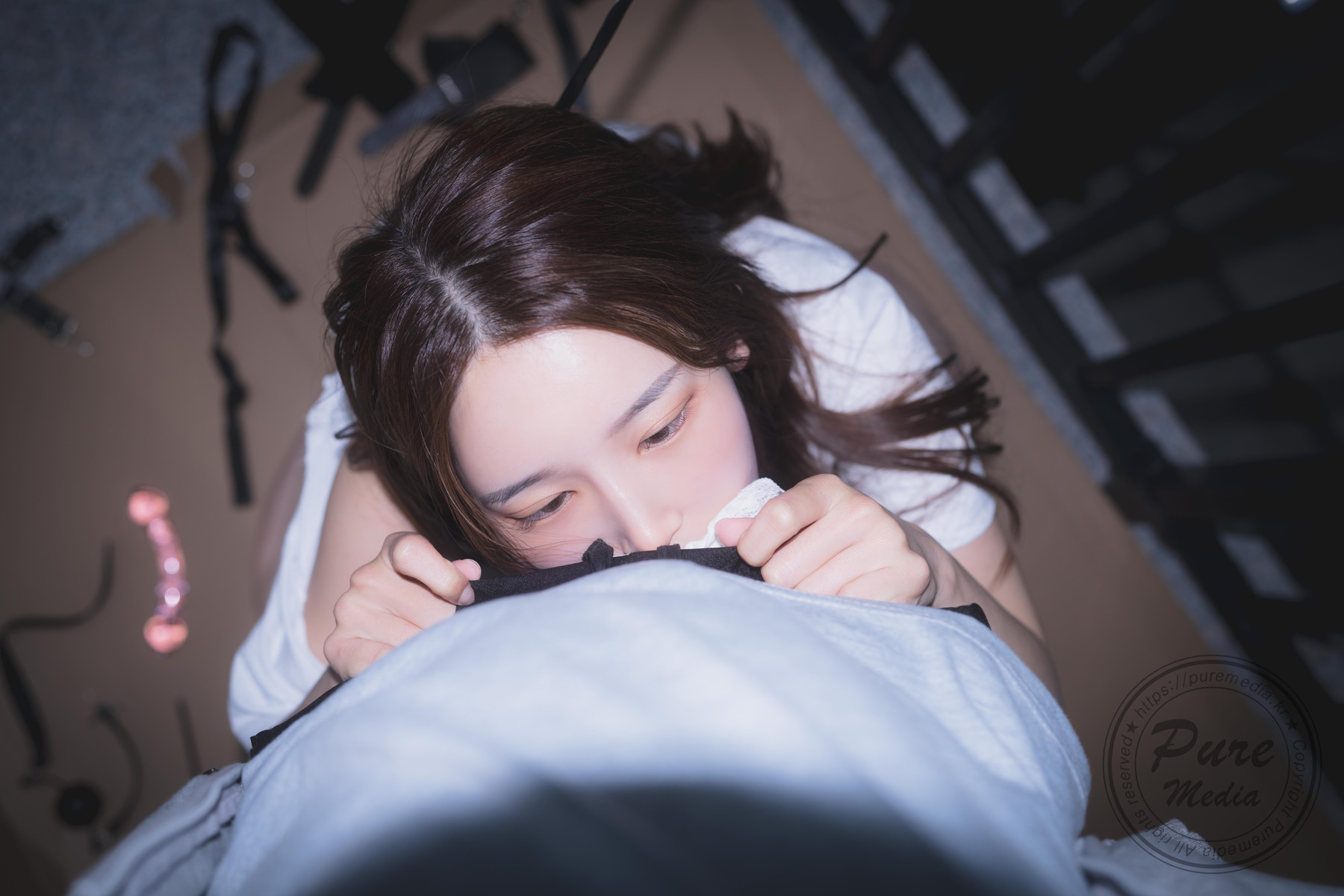 Yeha 예하, [PURE MEDIA] Vol.265 Hungry Bitch in The Stairwell Set.01の写真 28