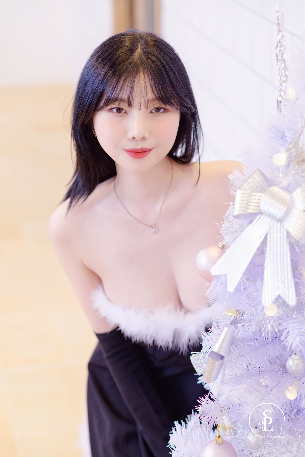 Yuna 유나, [SAINT Photolife] Merry Yuna’s Xmas Set.02の写真 21