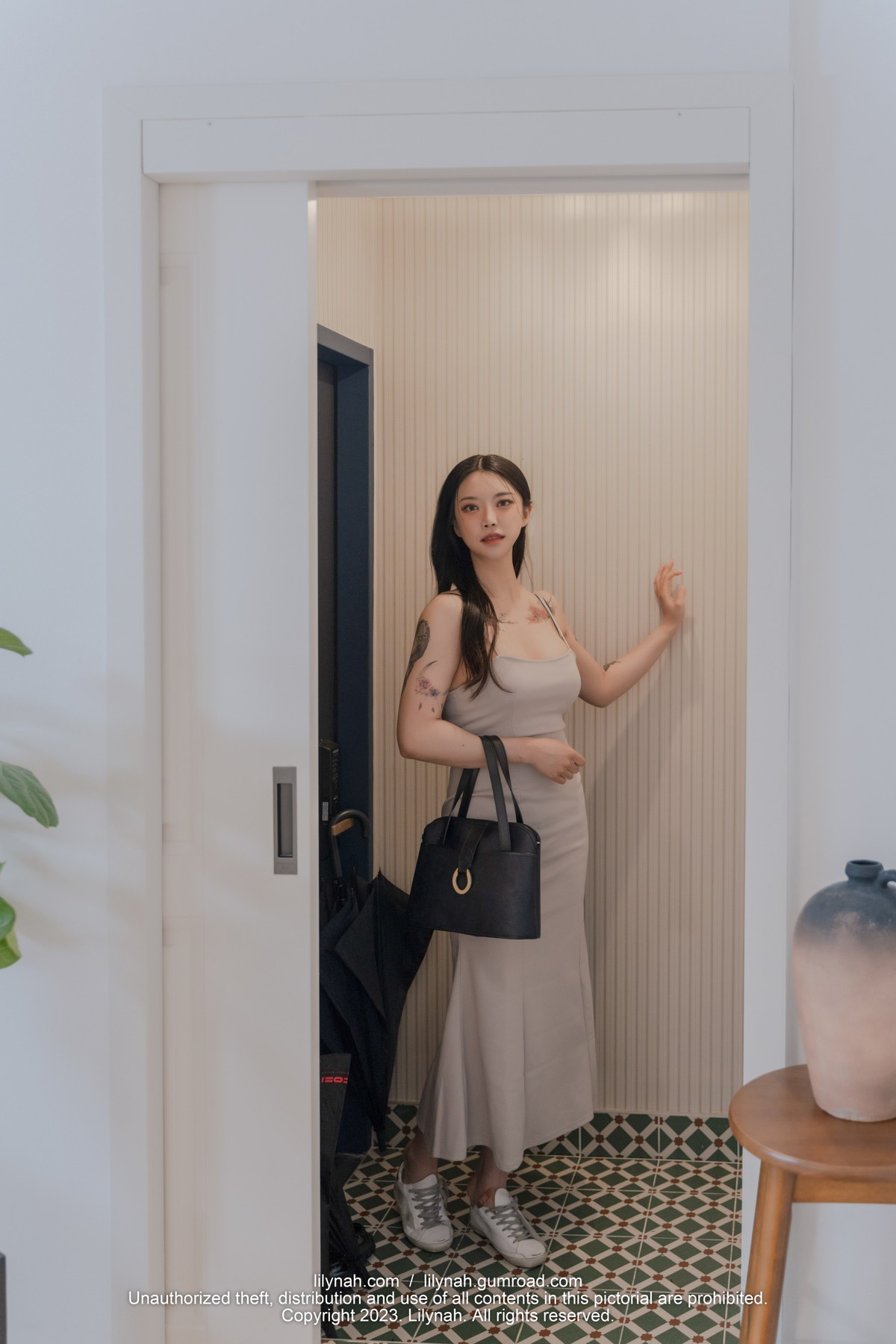Mina 민아, [Lilynah] LW082 Marriged Woman Next Doorの写真 2