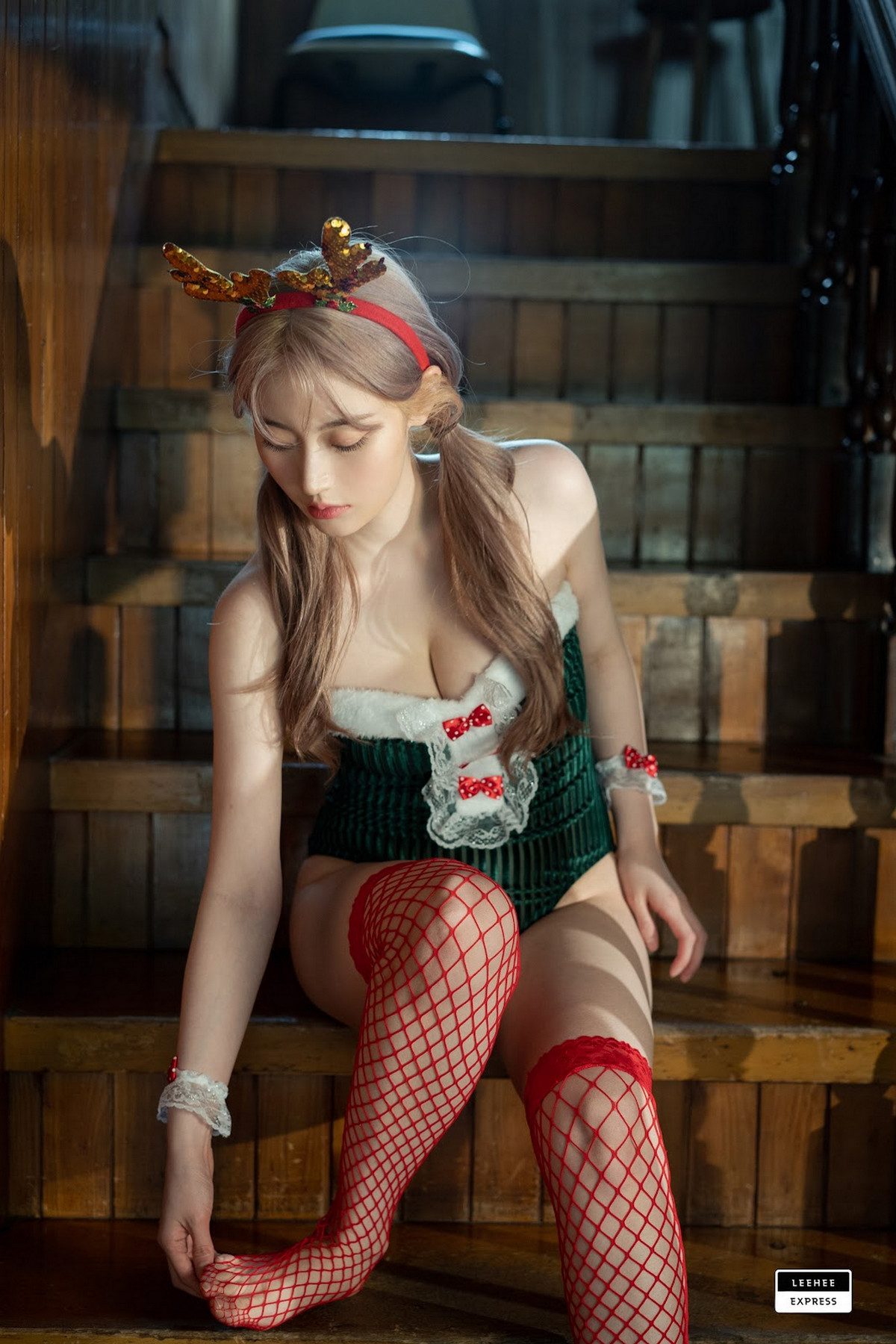 Jeong-Ah 정아, [LEEHEE EXPRESS] LEDG-096の写真 5