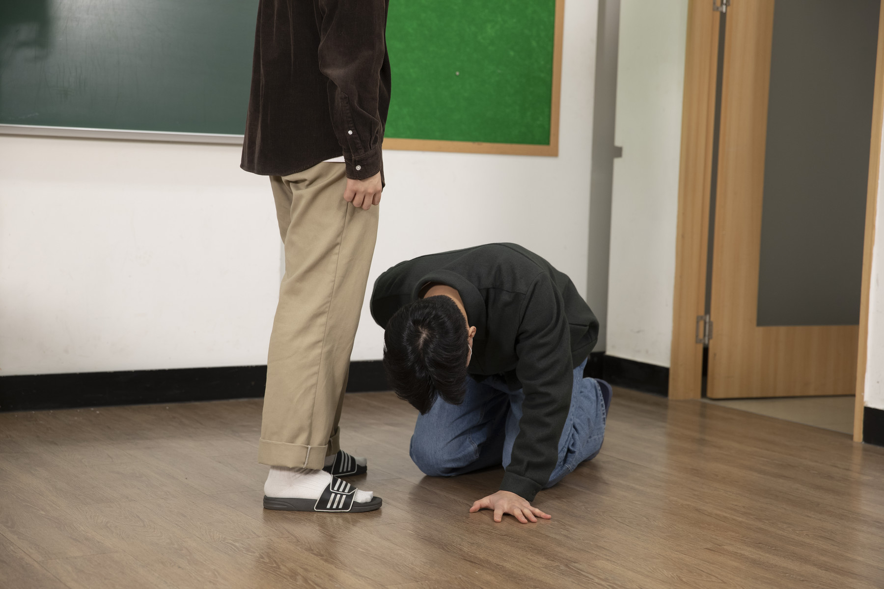 LeeHa 이하, [BUNNY] A Fuxx Teacher S.3 Brainwashed Teacher Set.02の写真 3