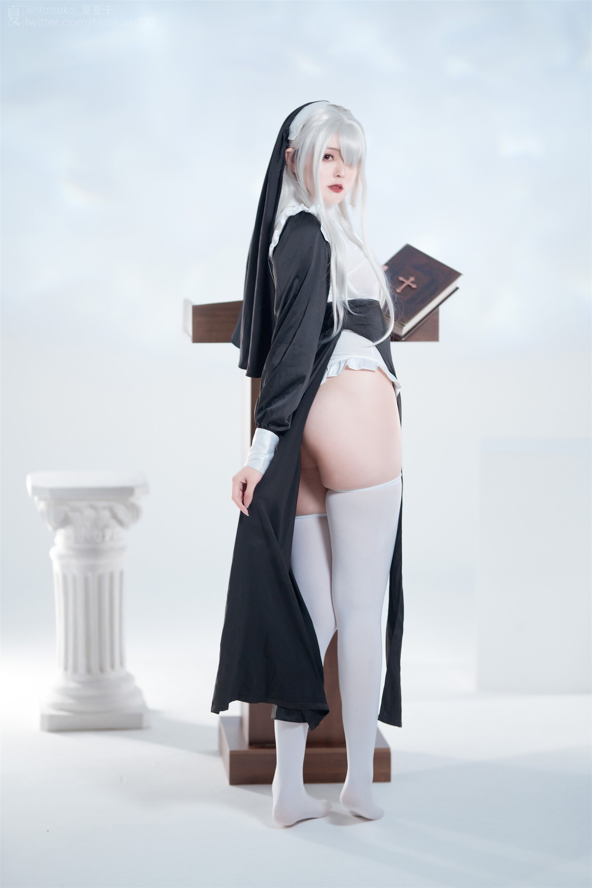 Cosplay Natsuko夏夏子 反差修女の写真 4