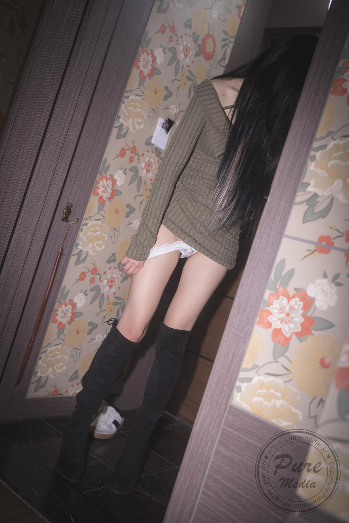Hina 히나, [PURE MEDIA] Vol.267 Black Out Slutty Girl Set.02の写真 10