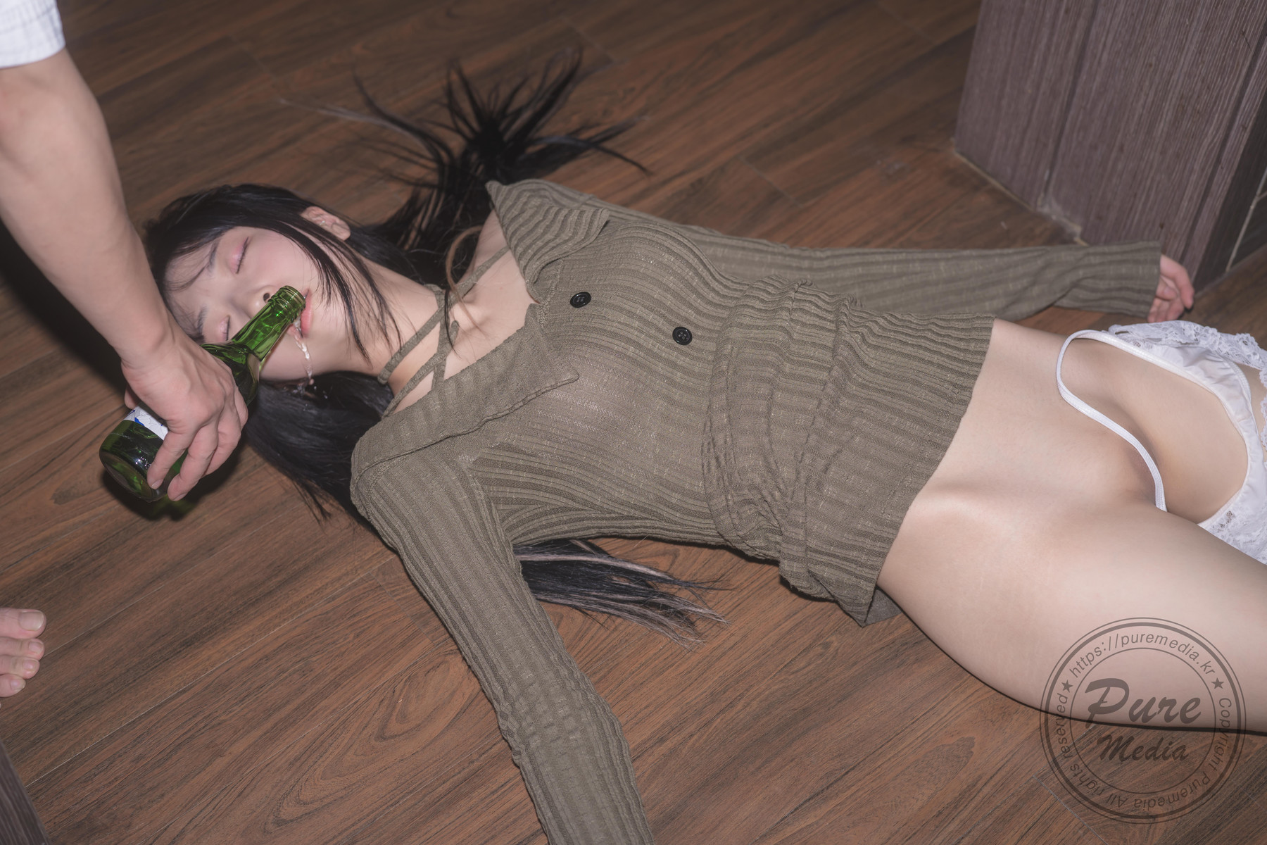Hina 히나, [PURE MEDIA] Vol.267 Black Out Slutty Girl Set.02の写真 17