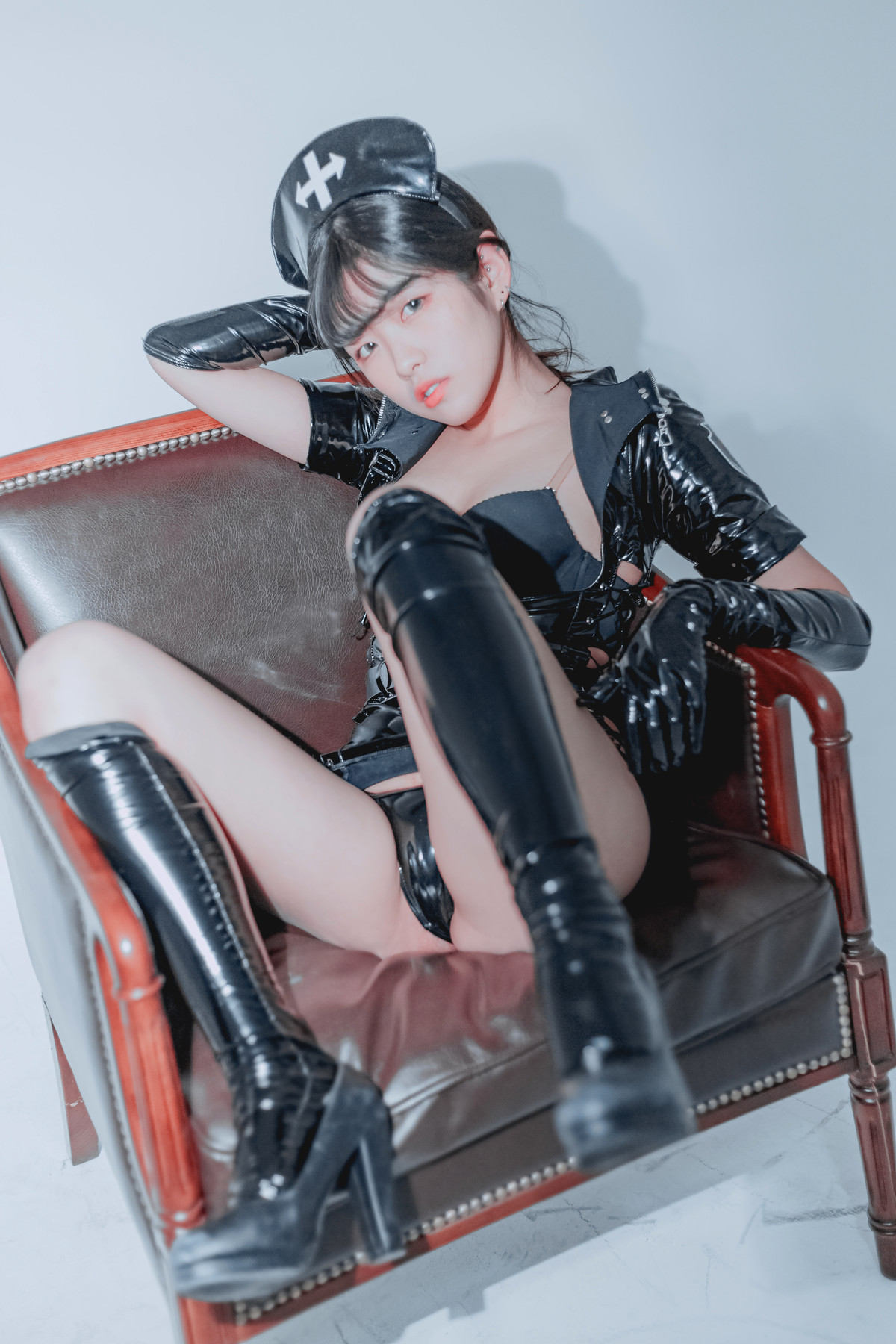 Sonson 손손, [Loozy] Dark Maidの写真 2