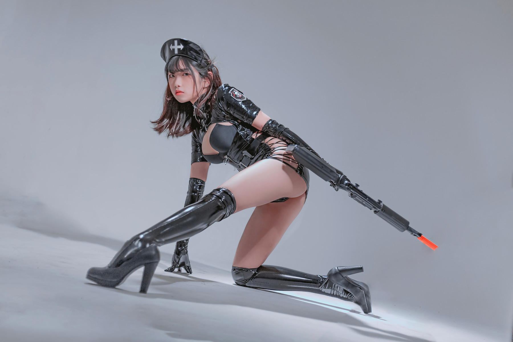 Sonson 손손, [Loozy] Dark Maidの写真 18