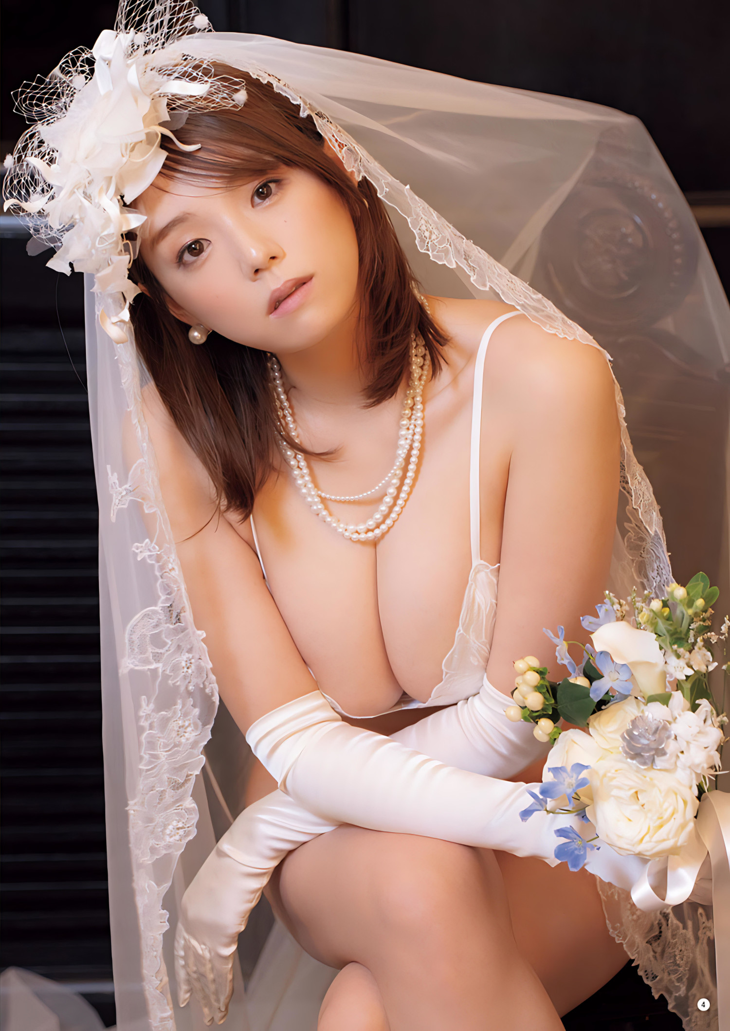Ai Shinozaki 篠崎愛, Young Champion 2024 No.04 (ヤングチャンピオン 2024年4号)の写真 3