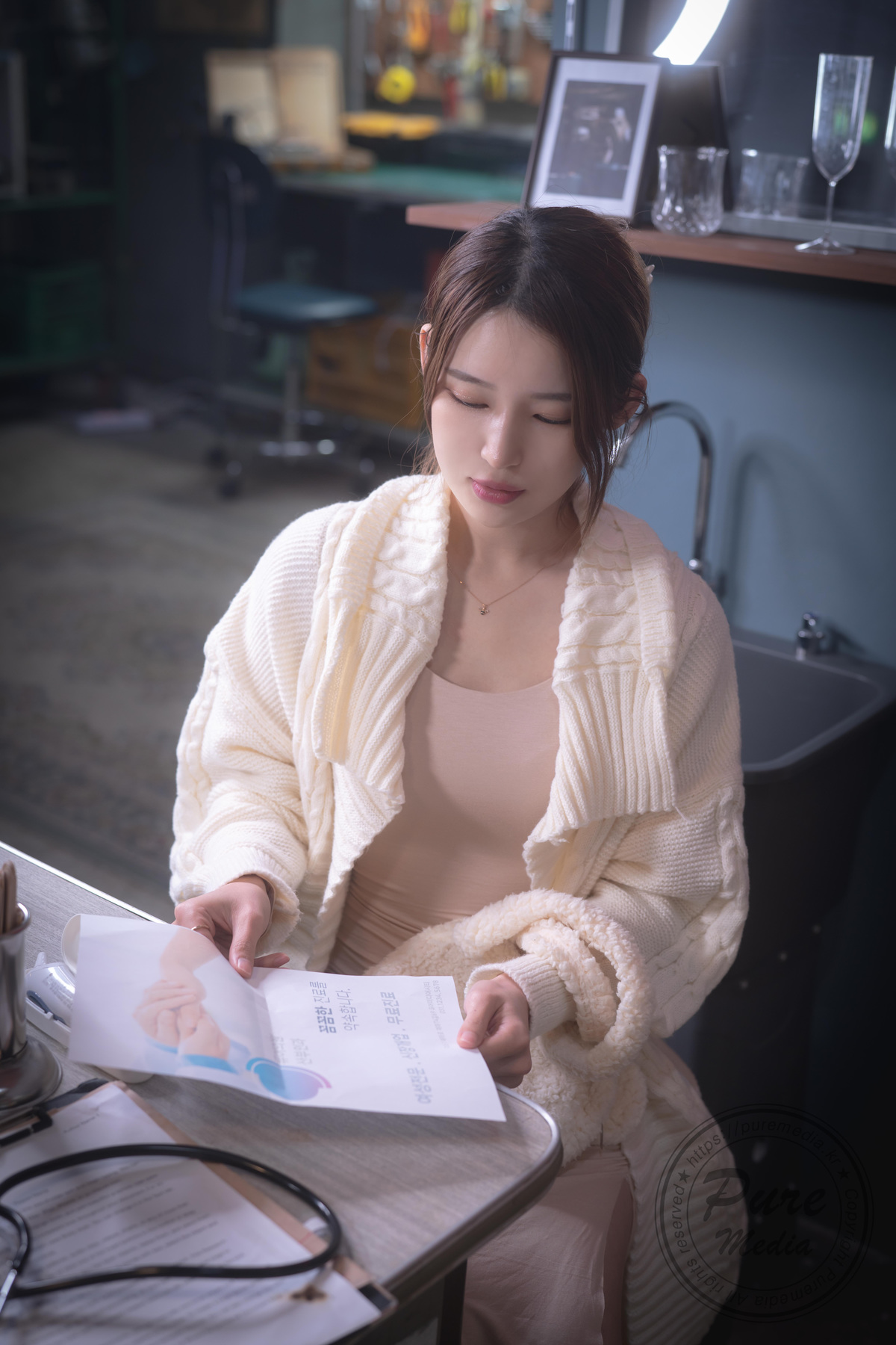 Yeha 예하, [PURE MEDIA] Vol.269 Visit Suspicious Hospital Set.03の写真 3